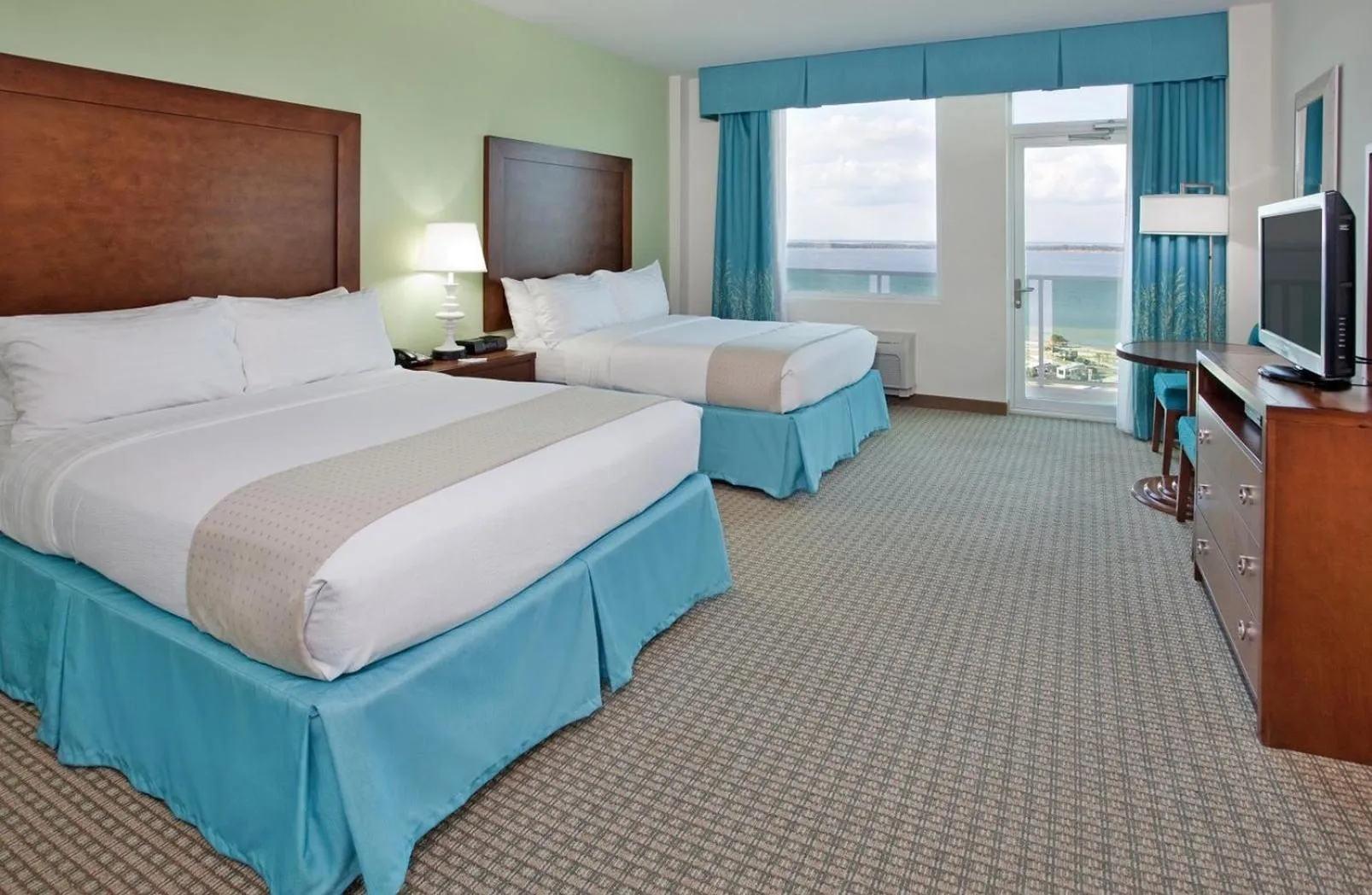 Photo of the whole room, Bed in Holiday Inn Resort Pensacola Beach Gulf Front by IHG