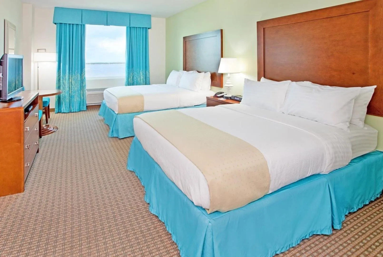 Photo of the whole room, Bed in Holiday Inn Resort Pensacola Beach Gulf Front by IHG