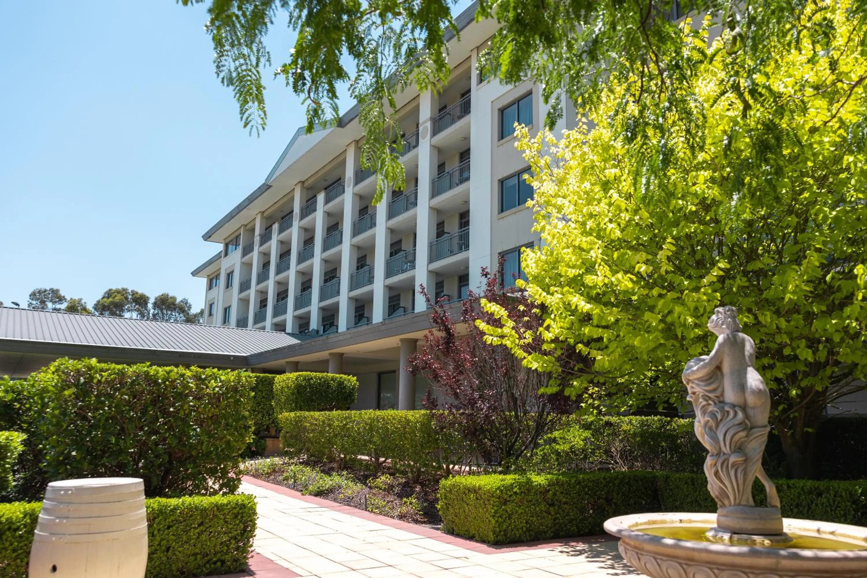 Property building in Visy Dior