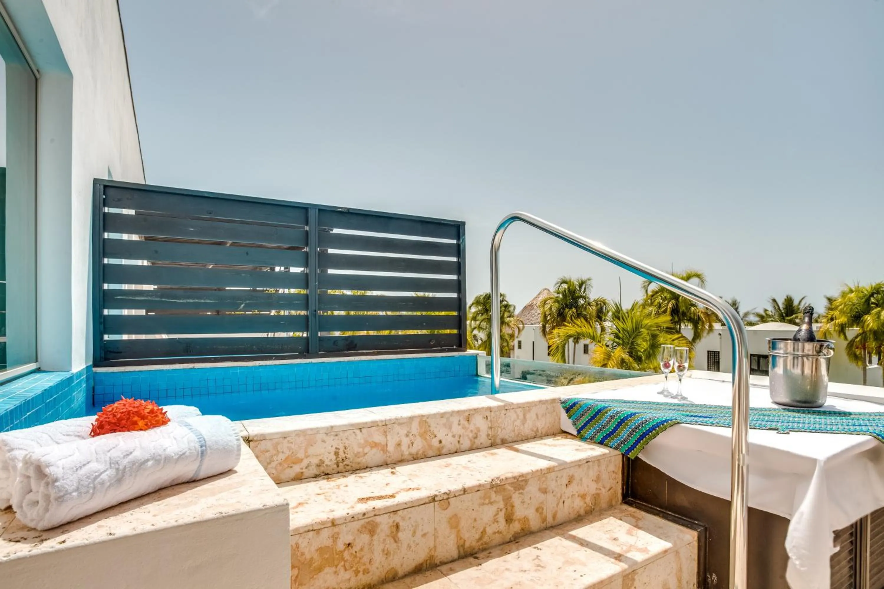 Swimming pool in Las Terrazas Resort