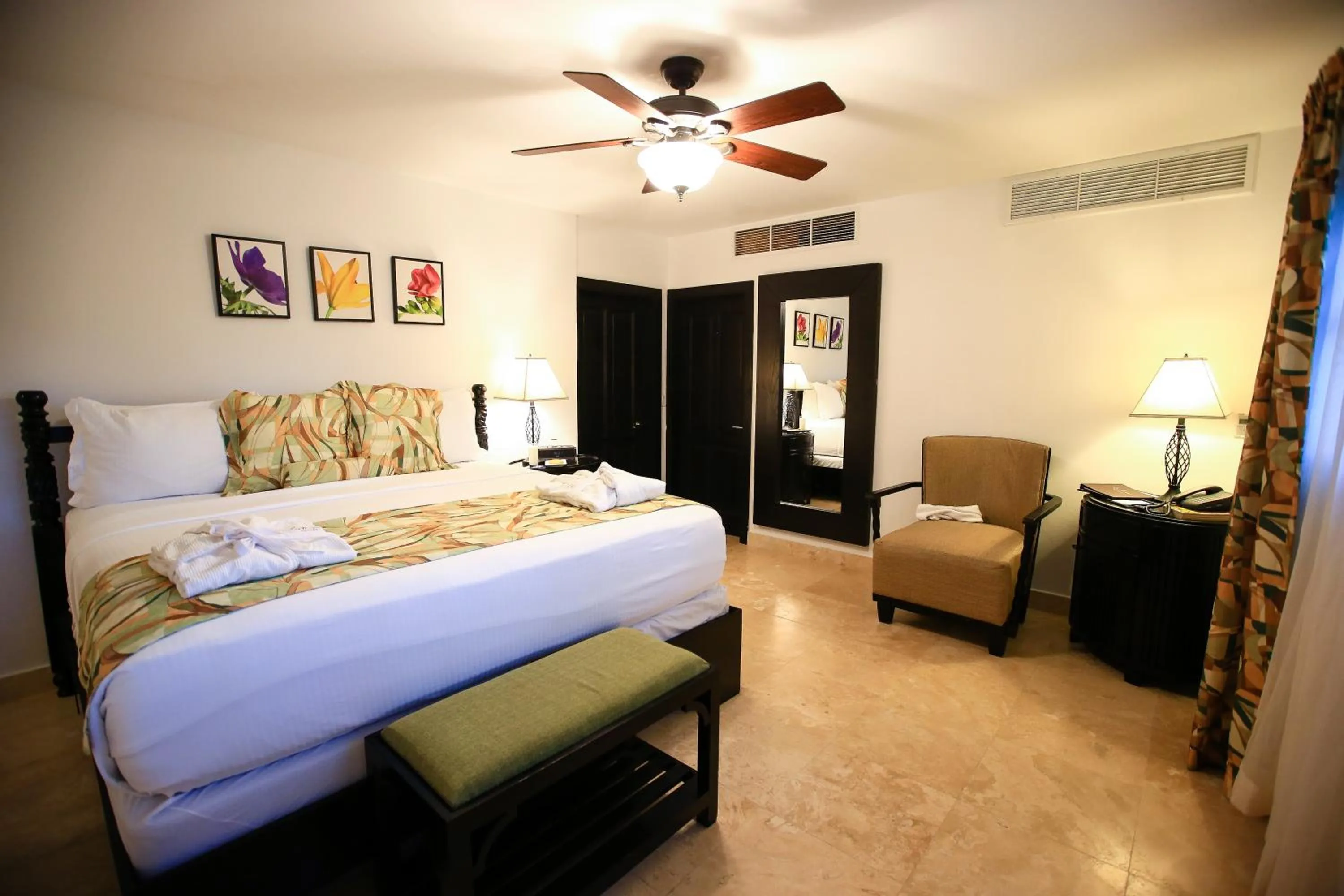 Bedroom, Bed in Las Terrazas Resort