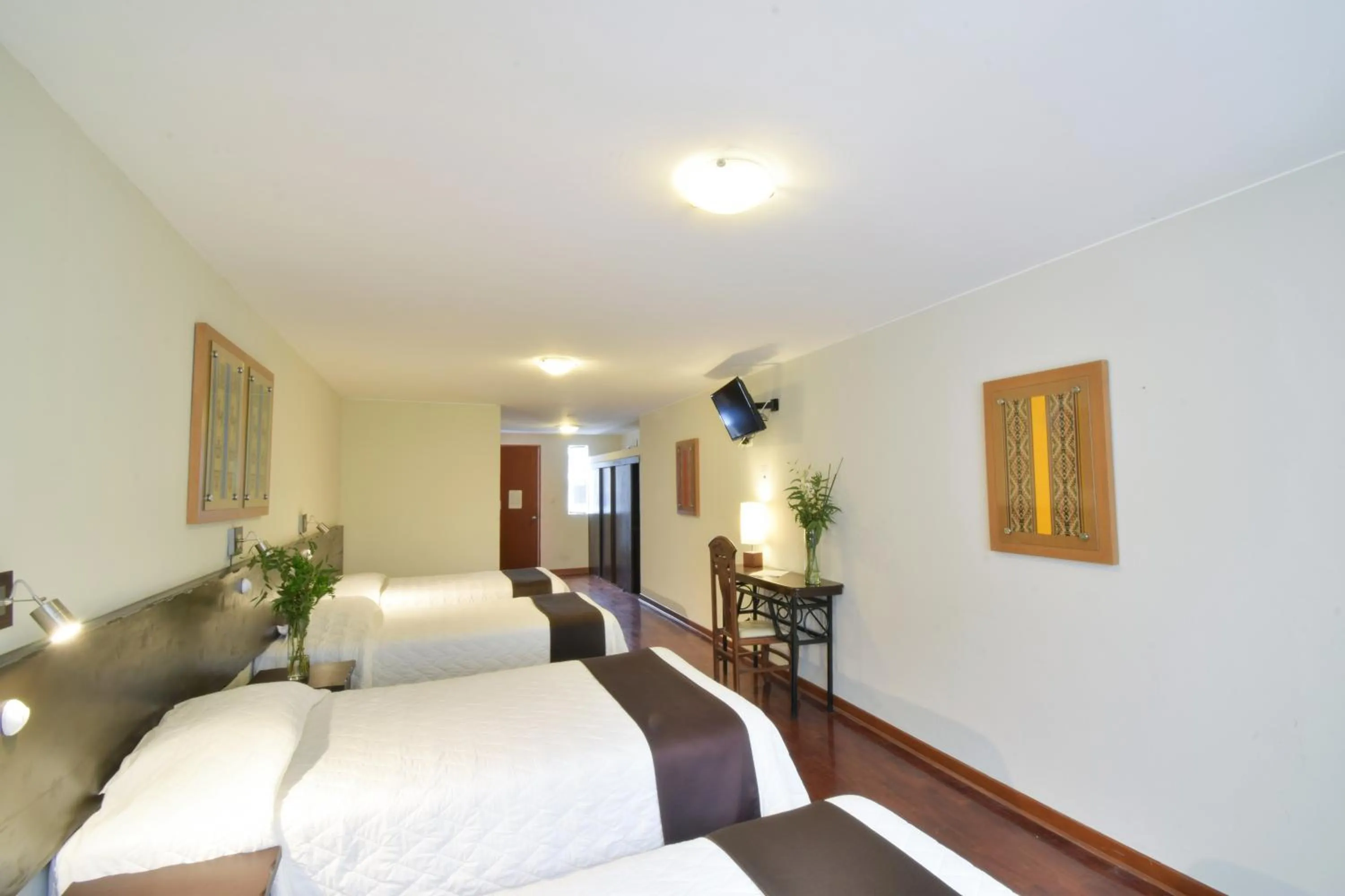 Photo of the whole room, Bed in Hotel Señorial