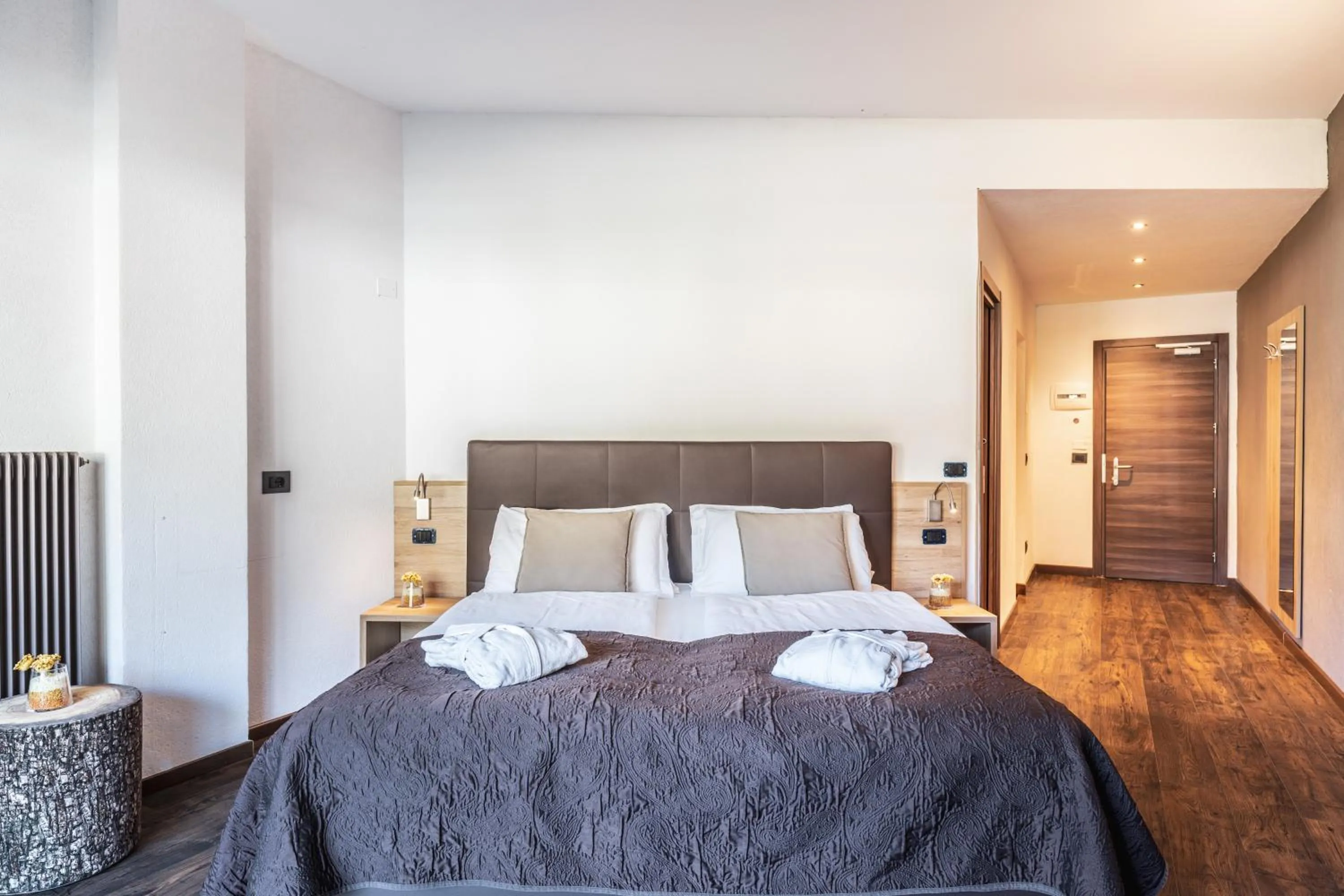 Photo of the whole room, Bed in Residence Anda