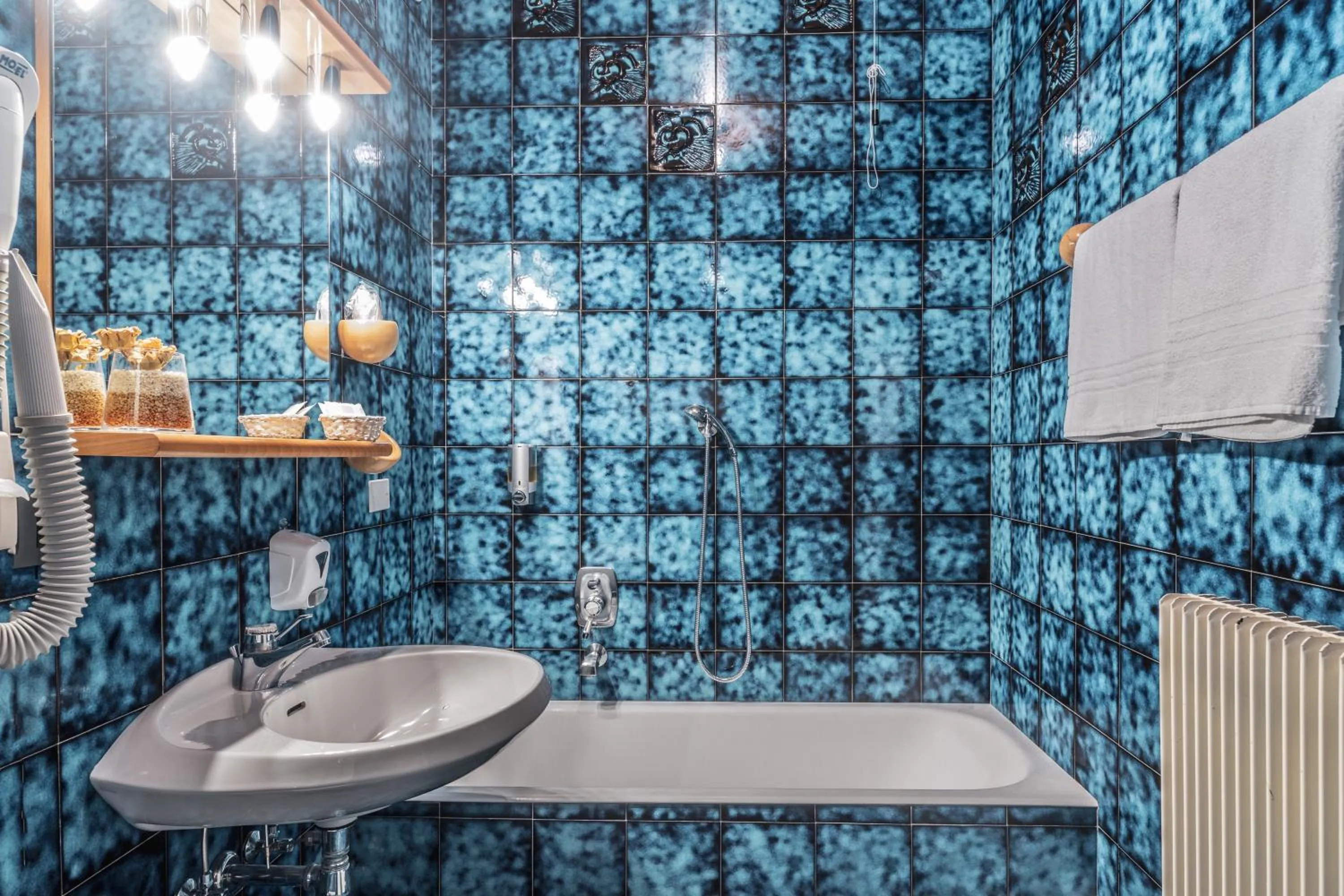 Bath in Residence Anda