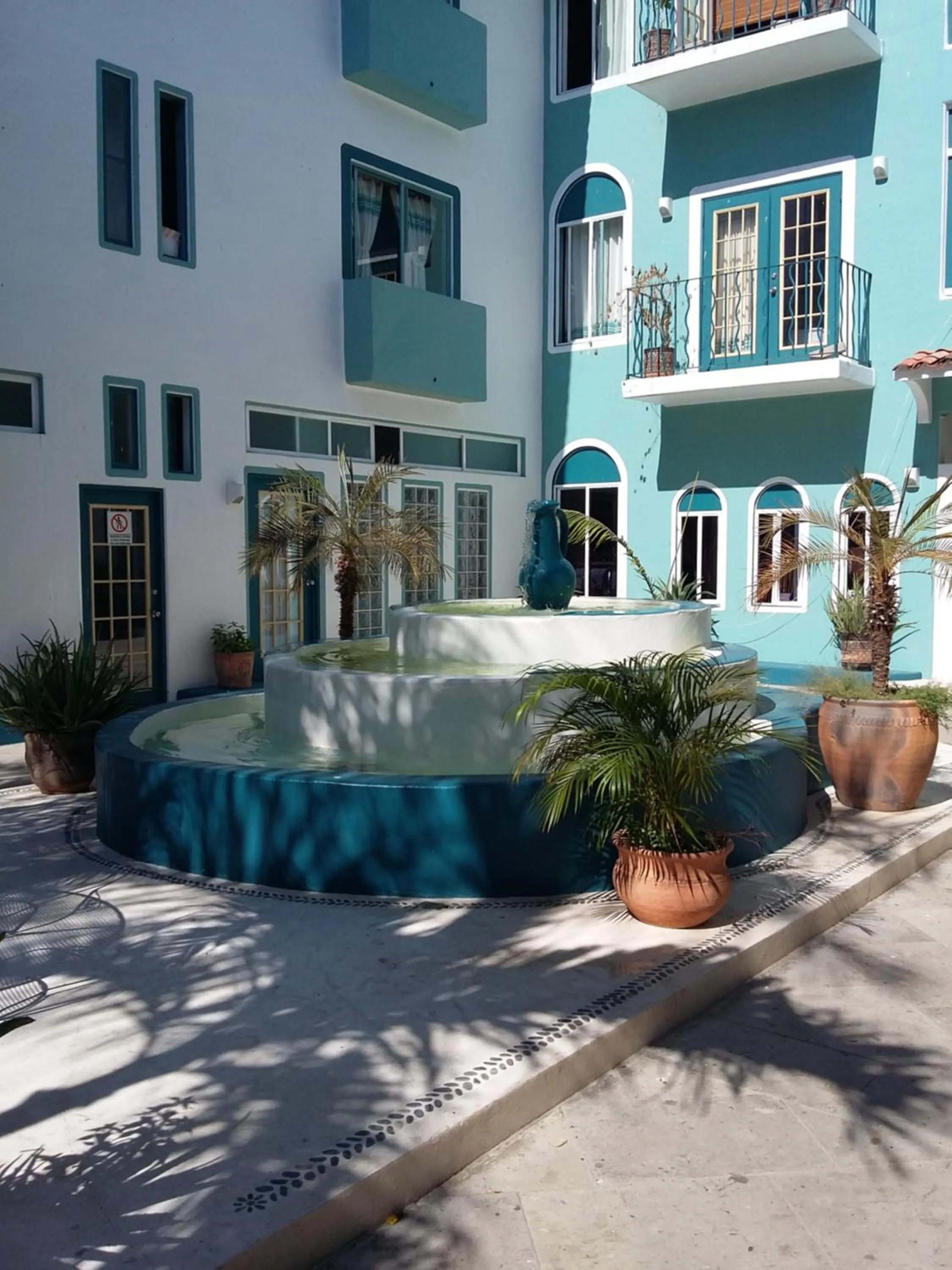Garden in Delphinus Inn