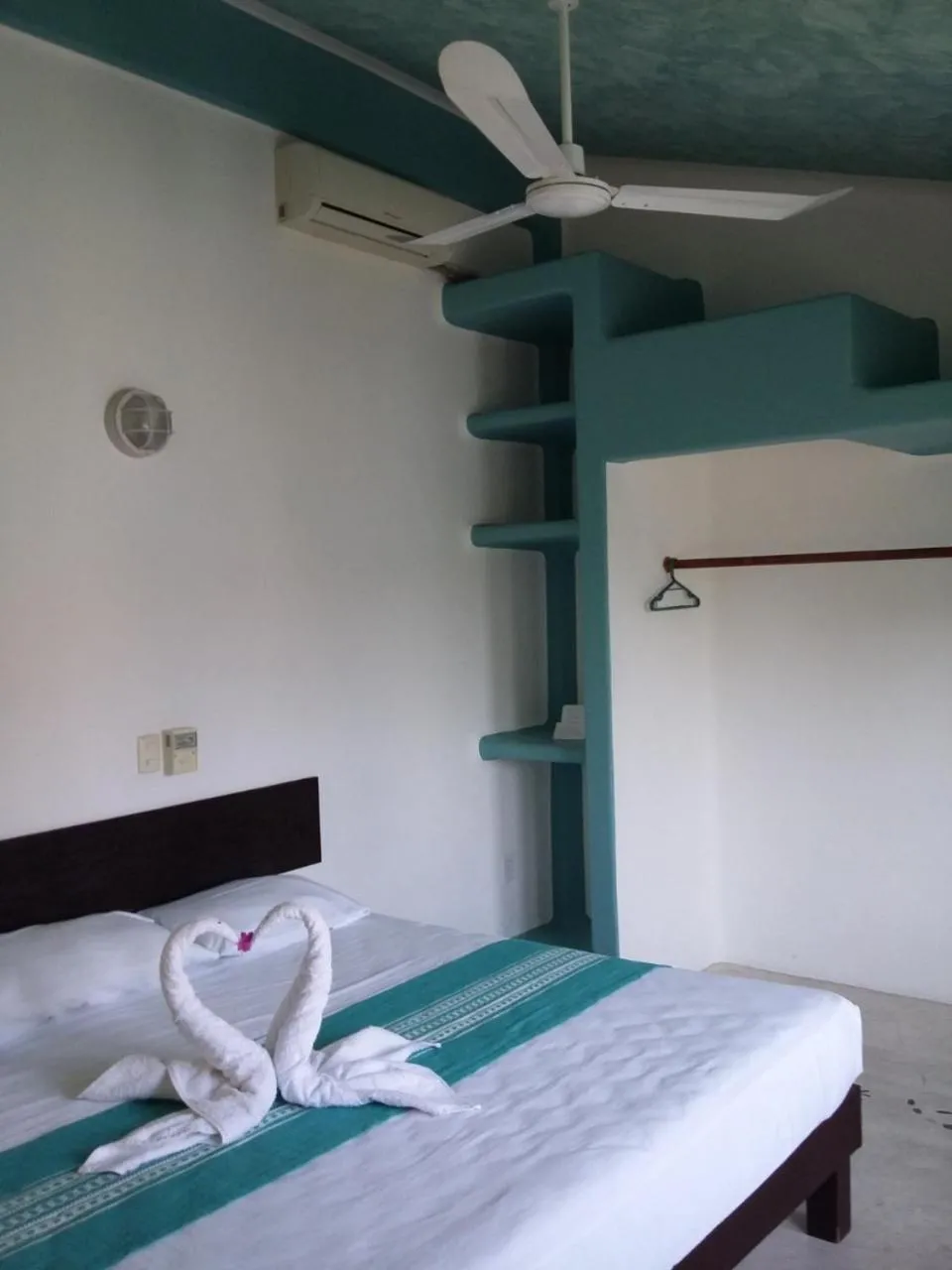 Bed in Delphinus Inn
