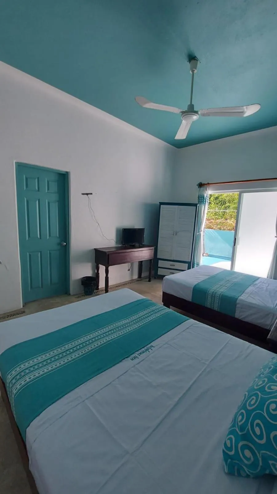 Bed in Delphinus Inn