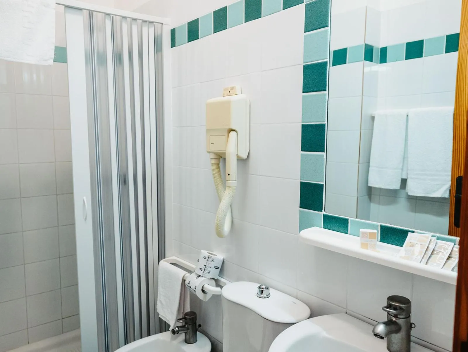 Bathroom in Hotel Rojas