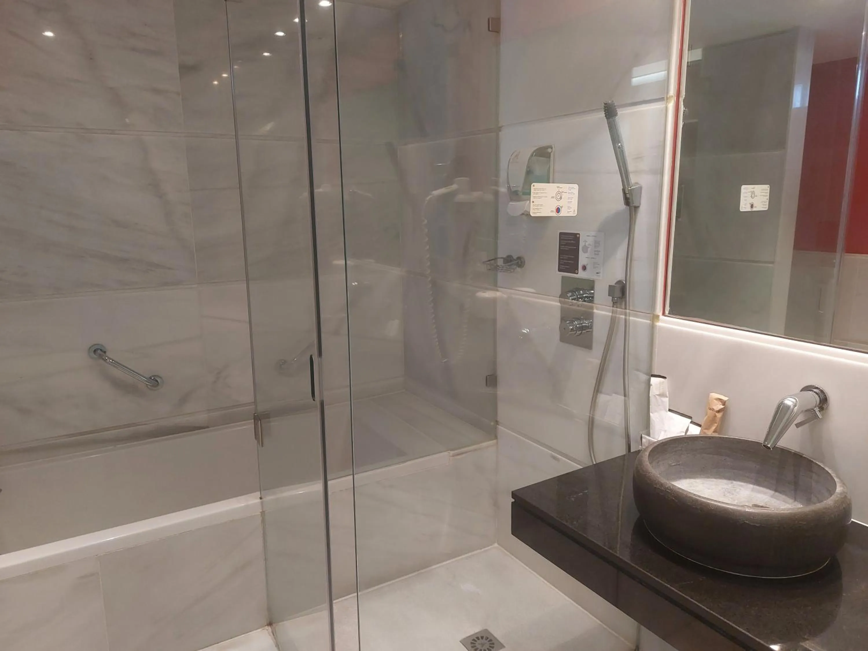 Bathroom in U-Hotel Spa Ciudad de Astorga