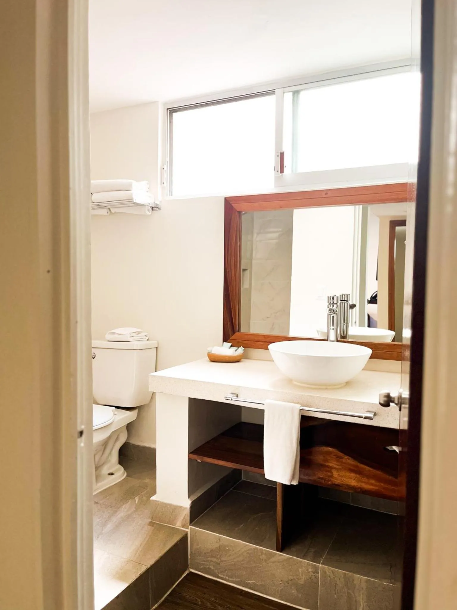 Toilet in Hotel Suites Villasol