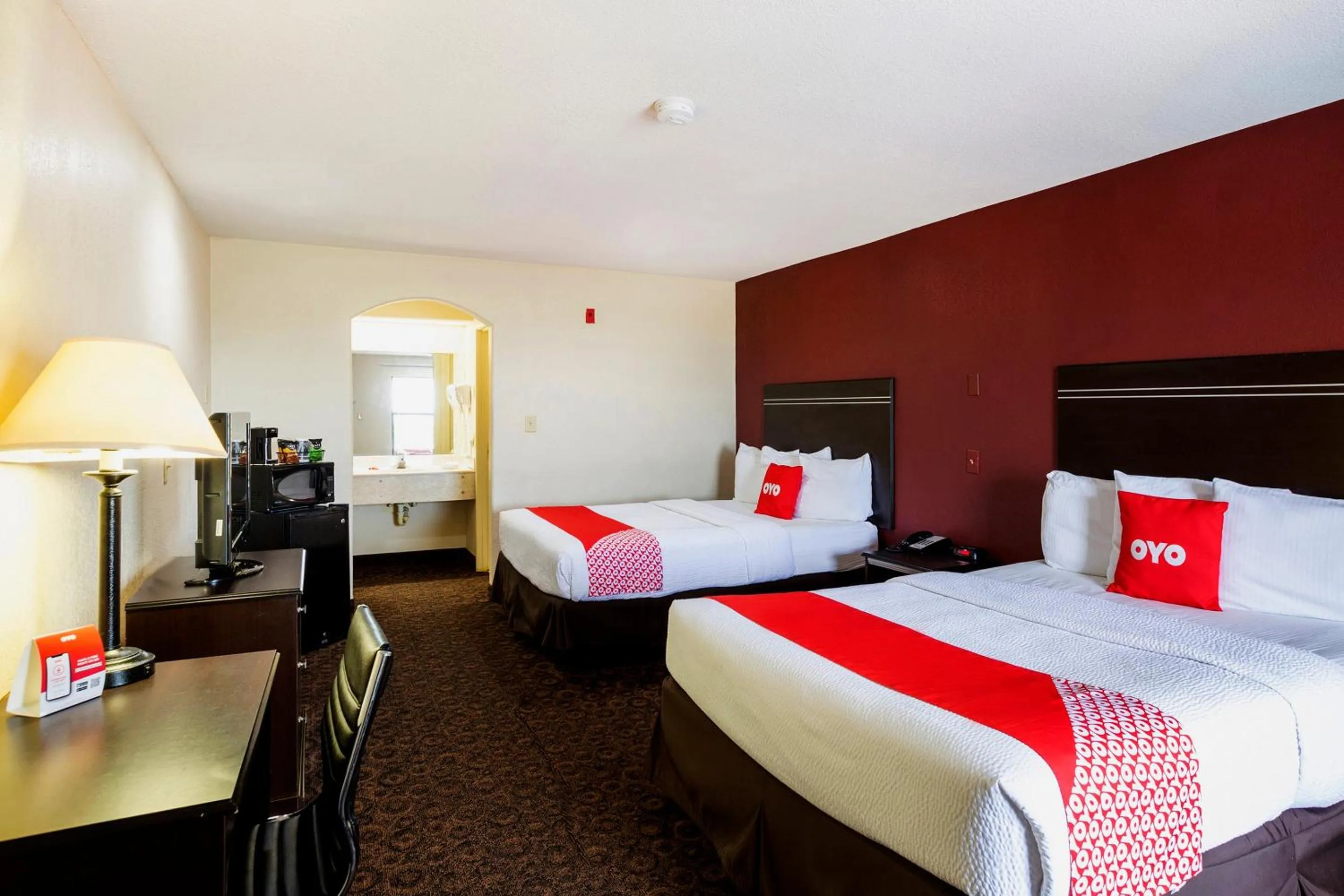 Bedroom, Bed in OYO Hotel LSU