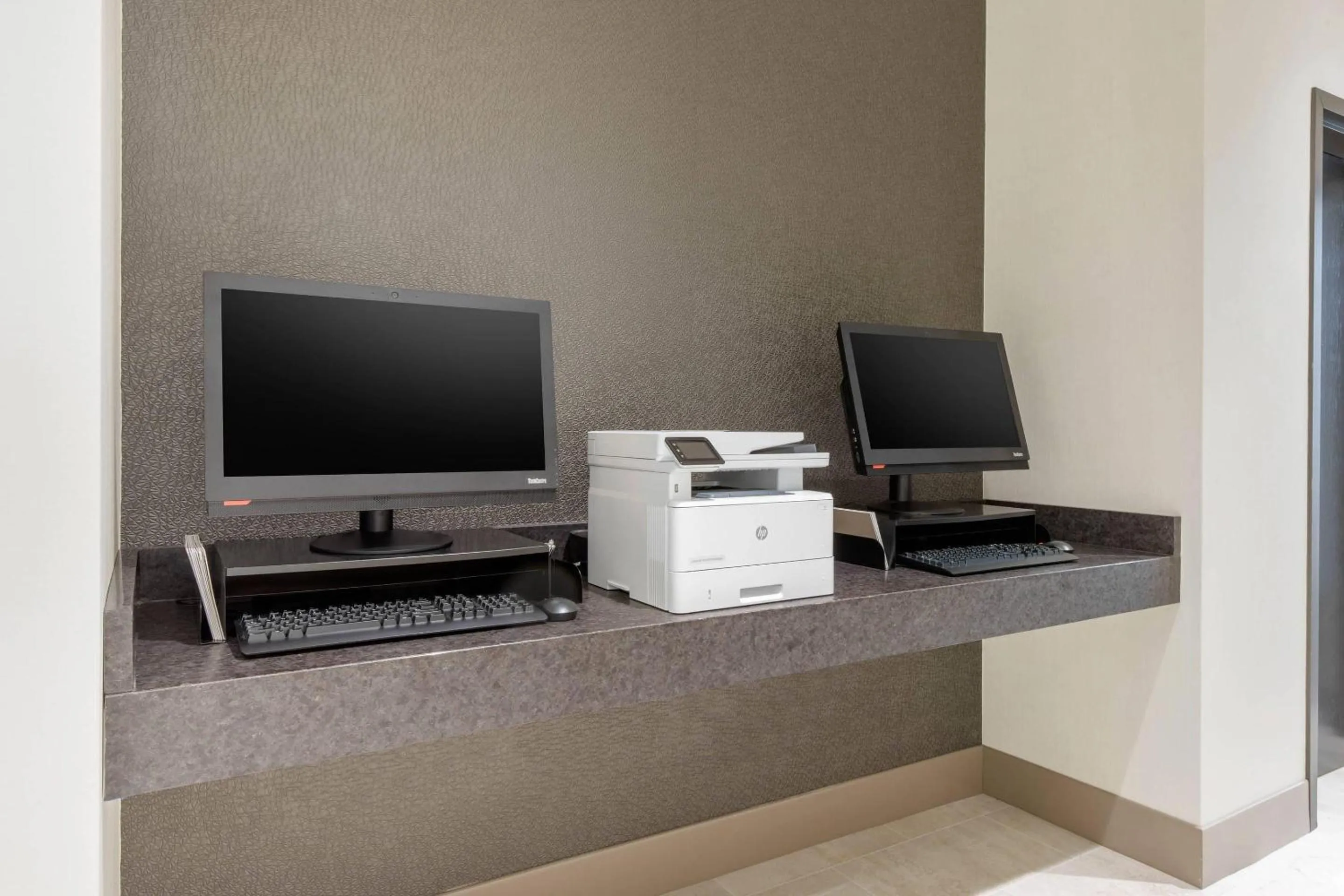 Business facilities in Cambria Hotel College Park
