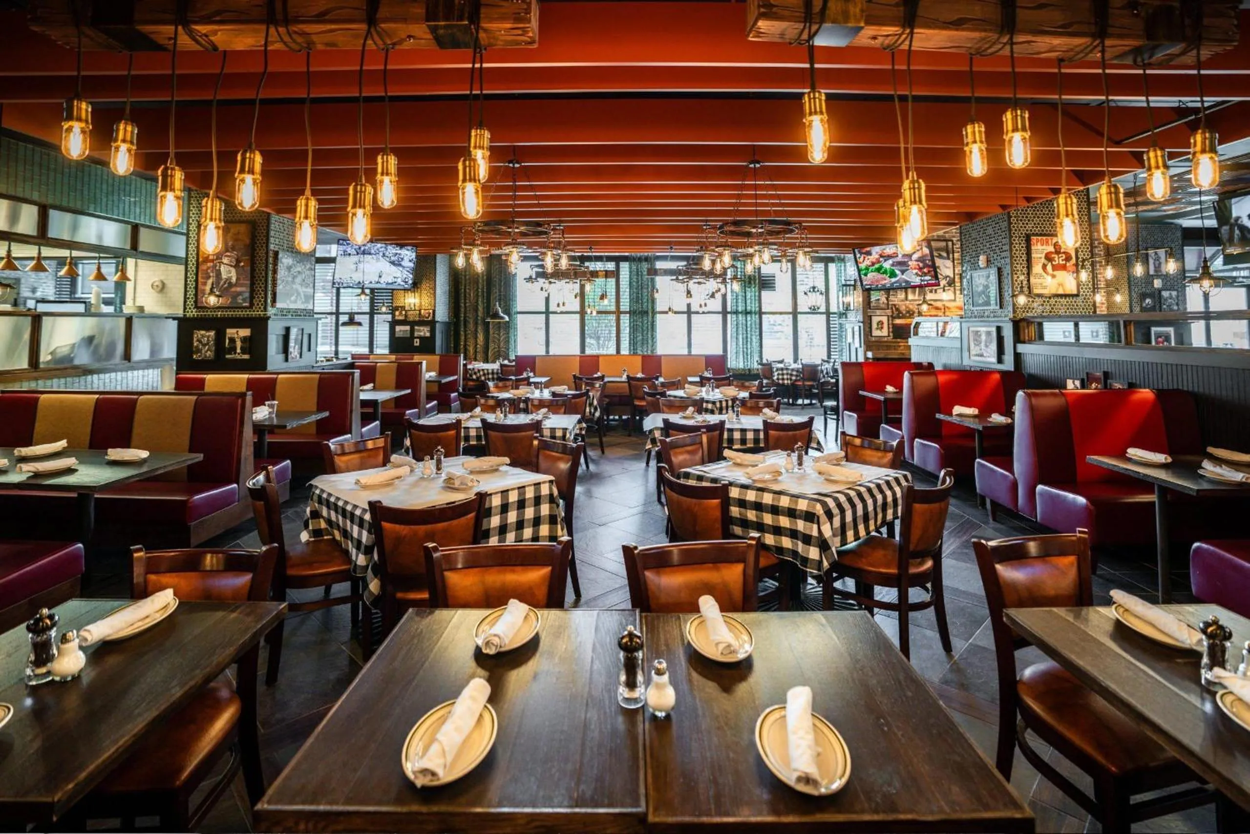 Restaurant/places to eat in Cambria Hotel College Park