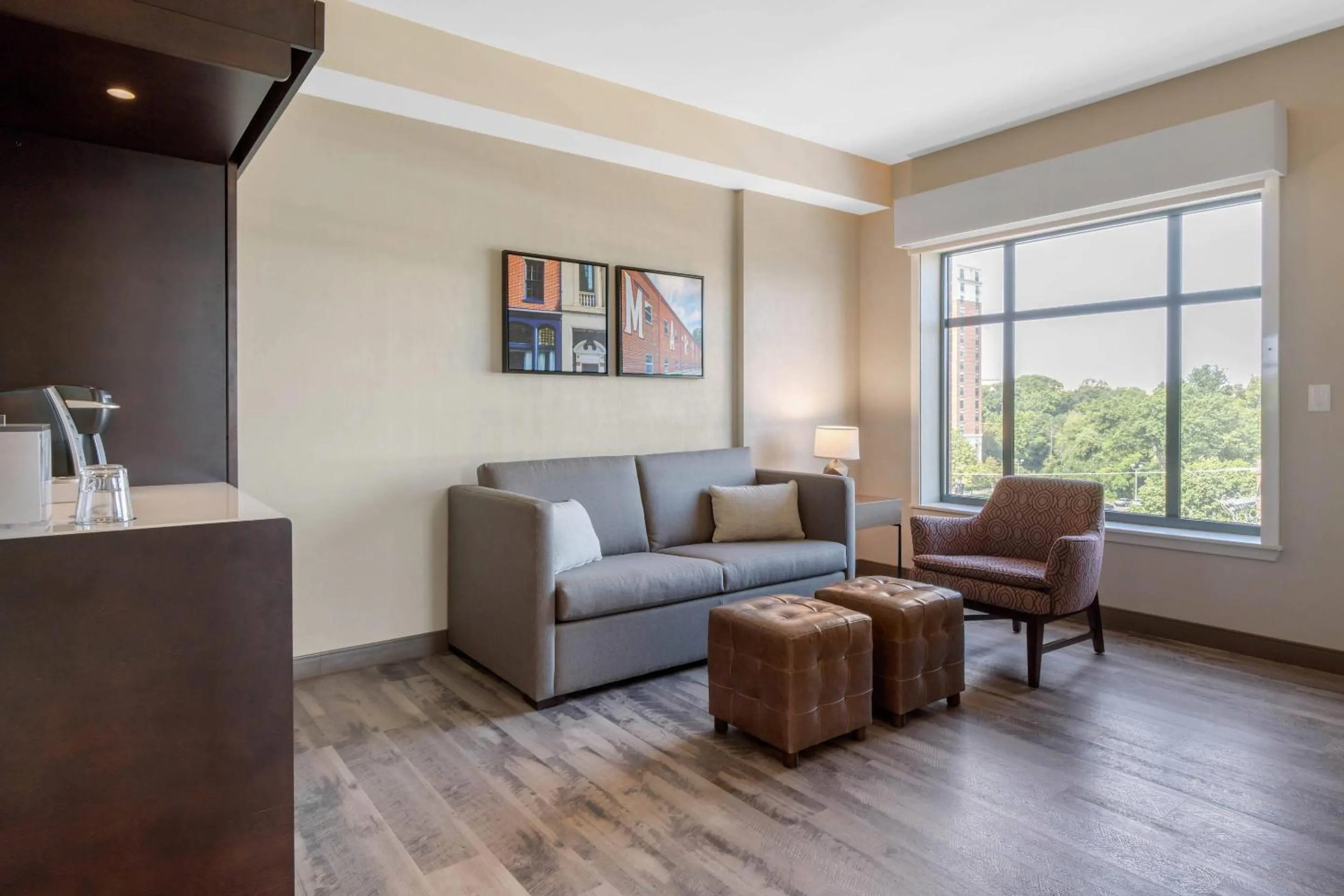 Bedroom in Cambria Hotel College Park