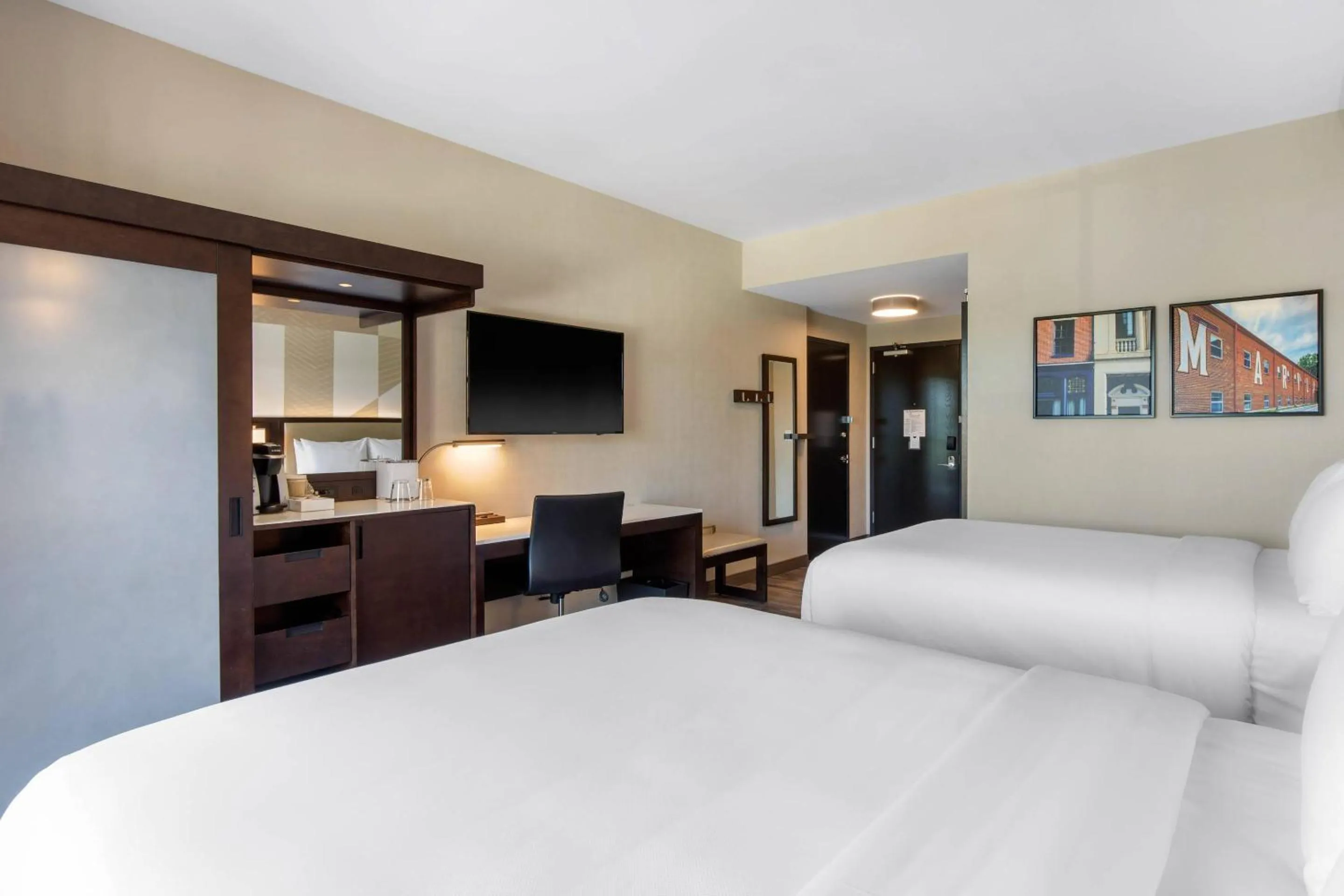 Bedroom, Bed in Cambria Hotel College Park