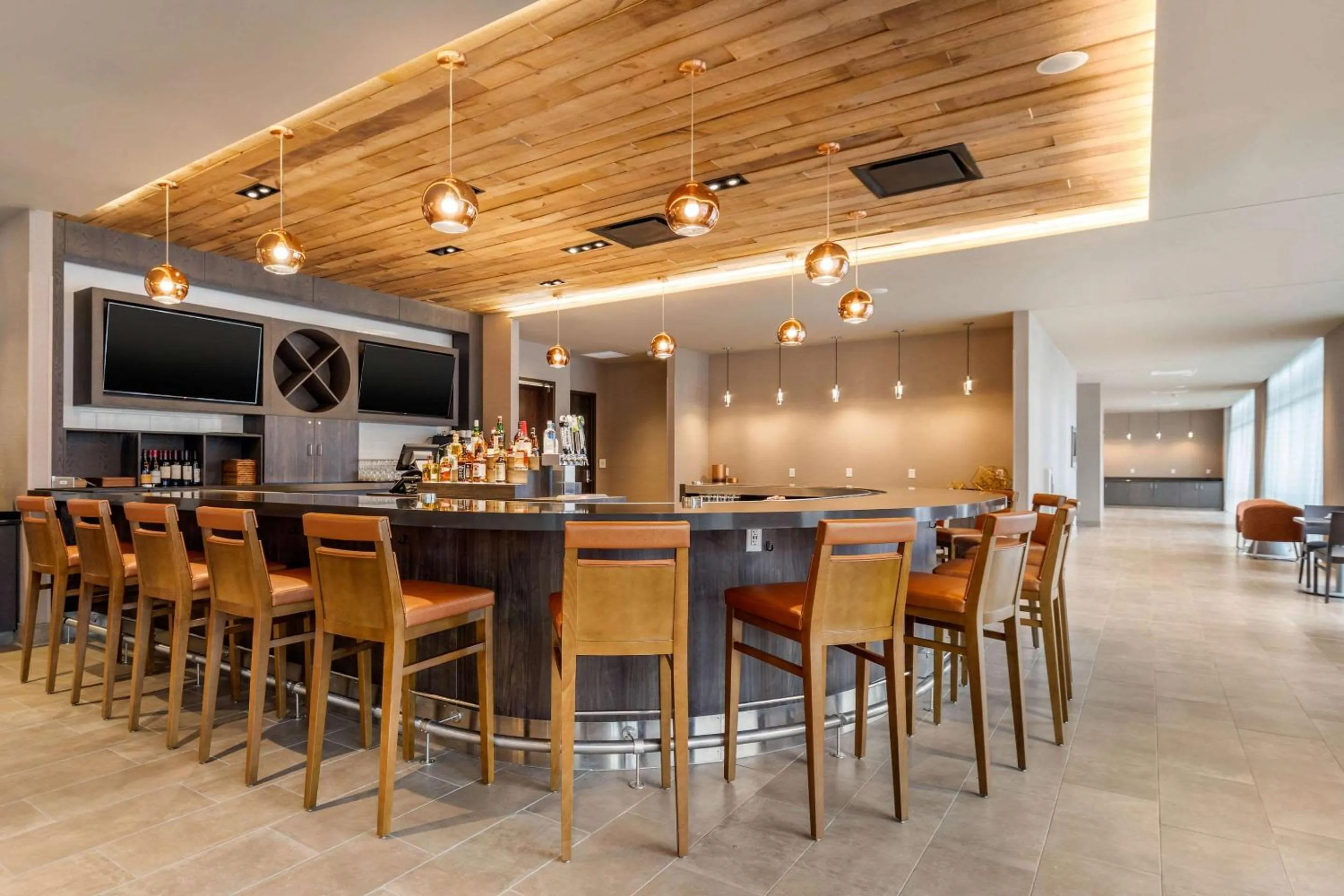 Restaurant/places to eat in Cambria Hotel Omaha Downtown