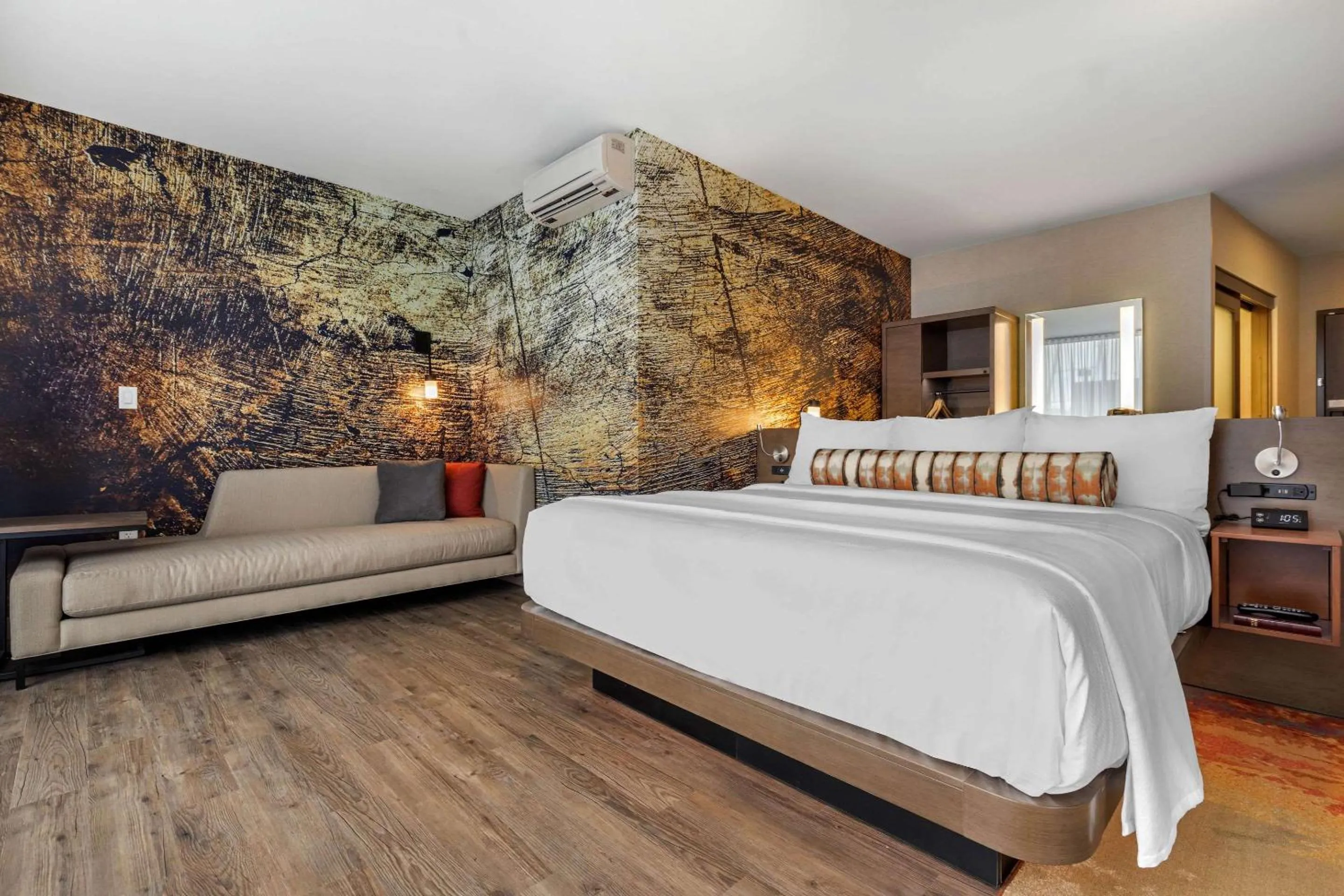 Bedroom, Bed in Cambria Hotel Omaha Downtown