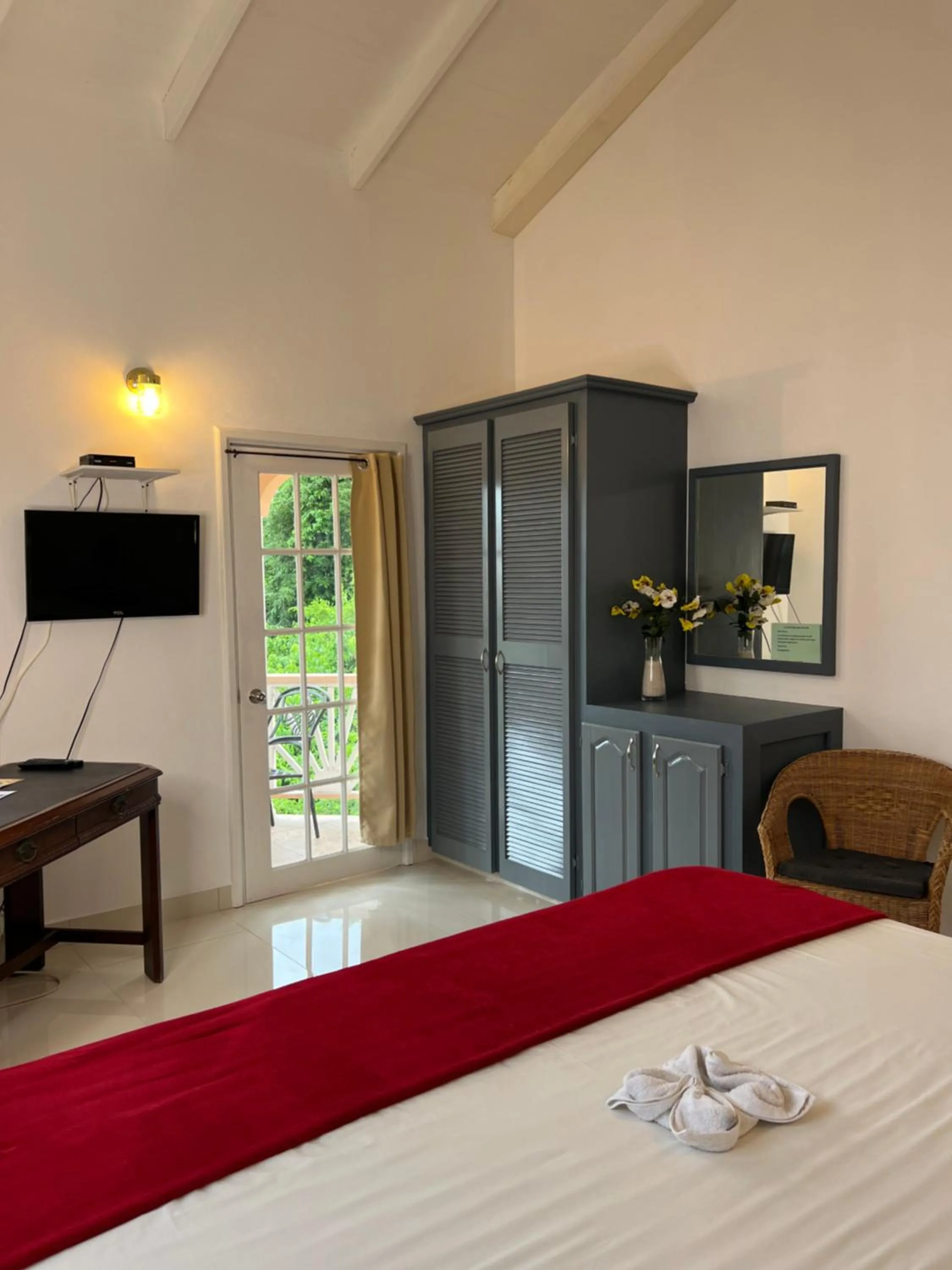 Bed in La Heliconia & Day Spa