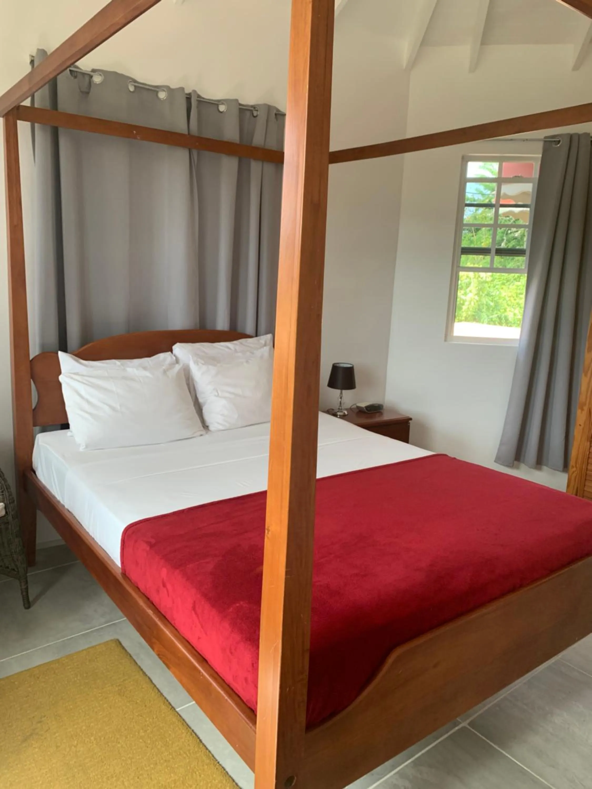 Bedroom, Bed in La Heliconia & Day Spa