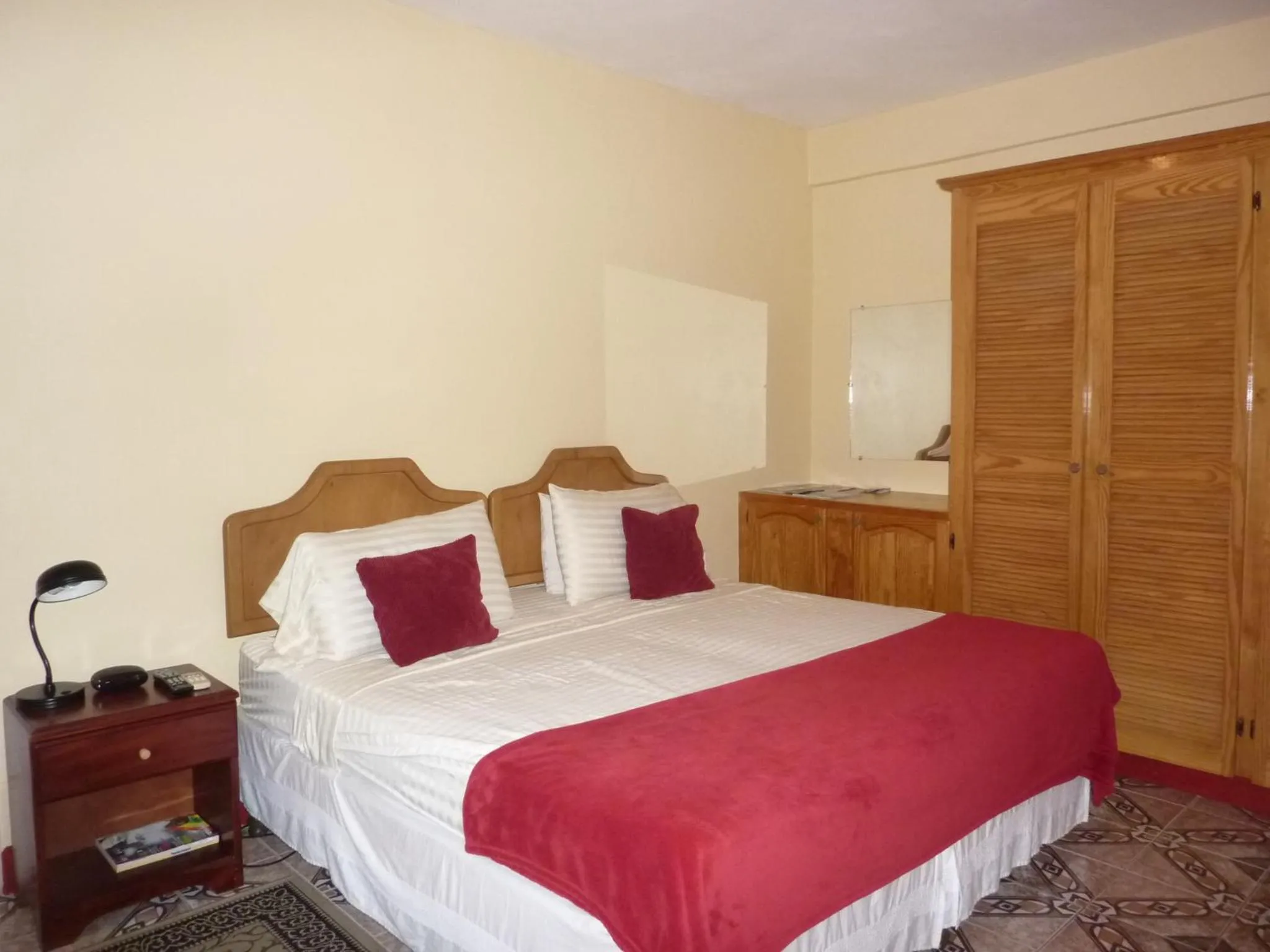 Bed in La Heliconia & Day Spa