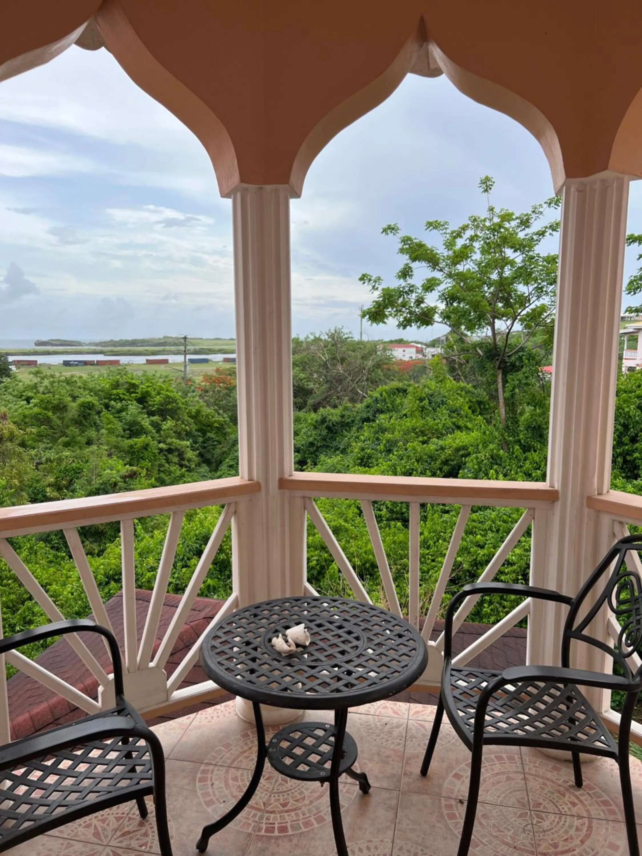 Patio in La Heliconia & Day Spa