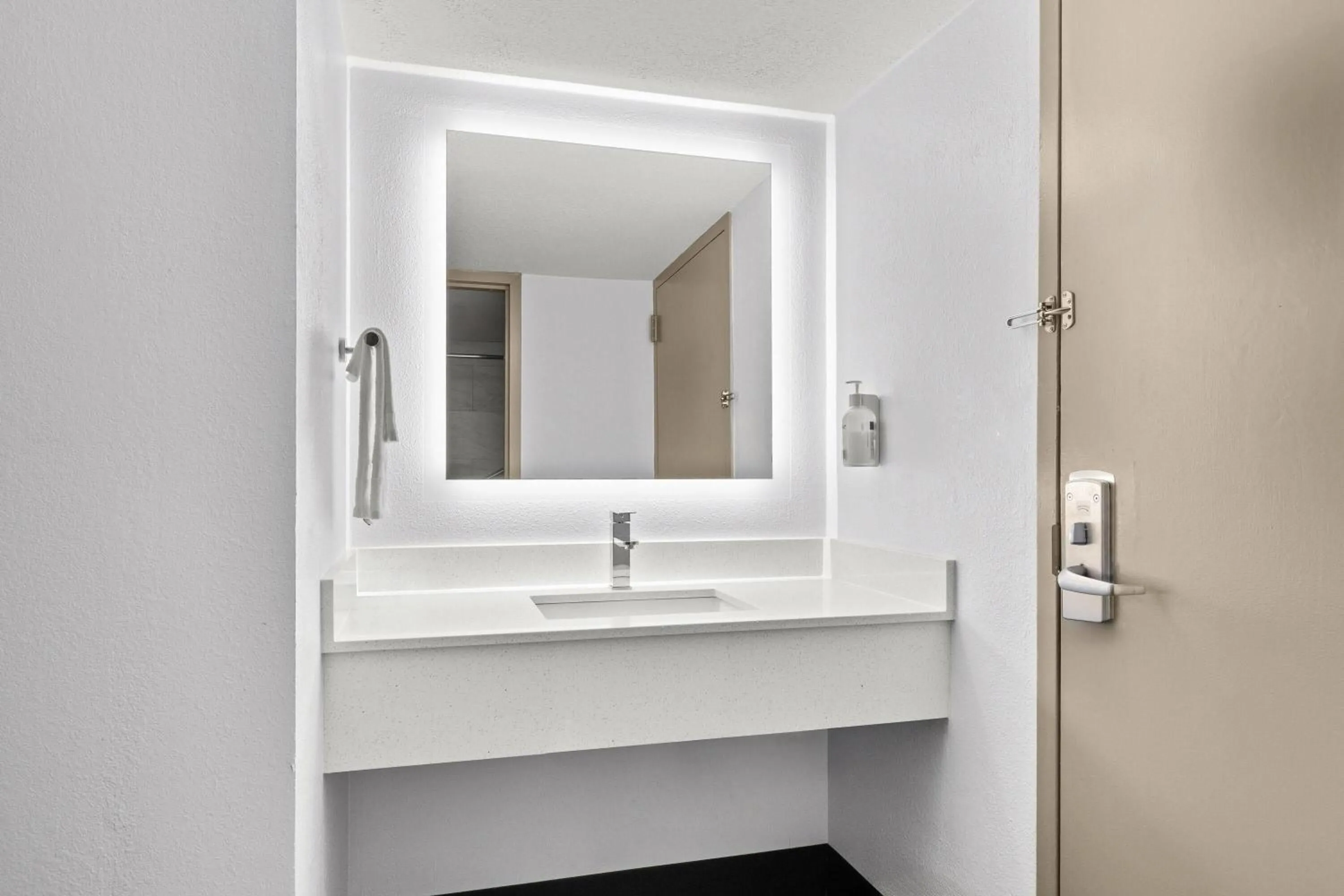 Bathroom in Baymont by Wyndham Batavia - Darien Lake