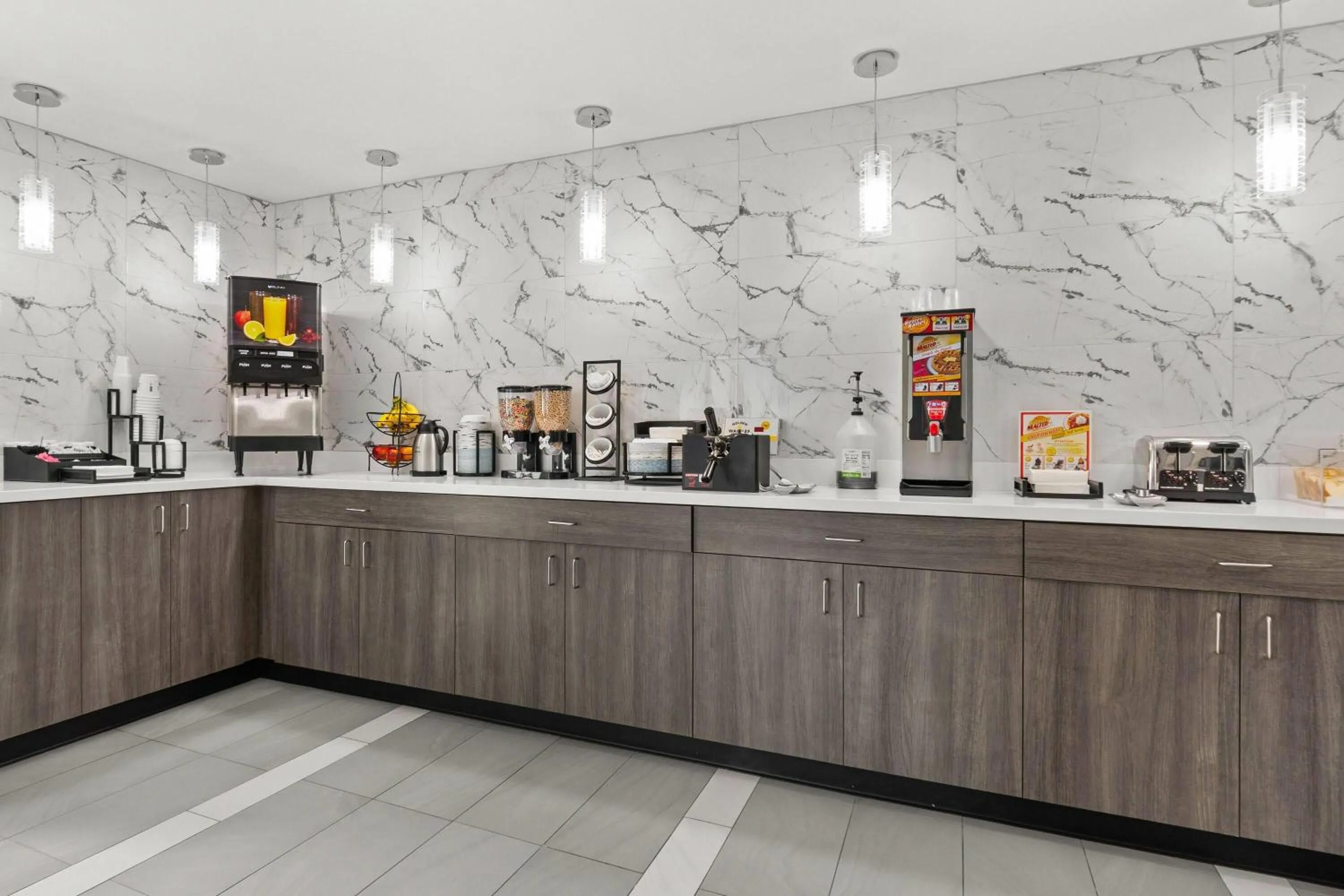 Breakfast in Baymont by Wyndham Batavia - Darien Lake