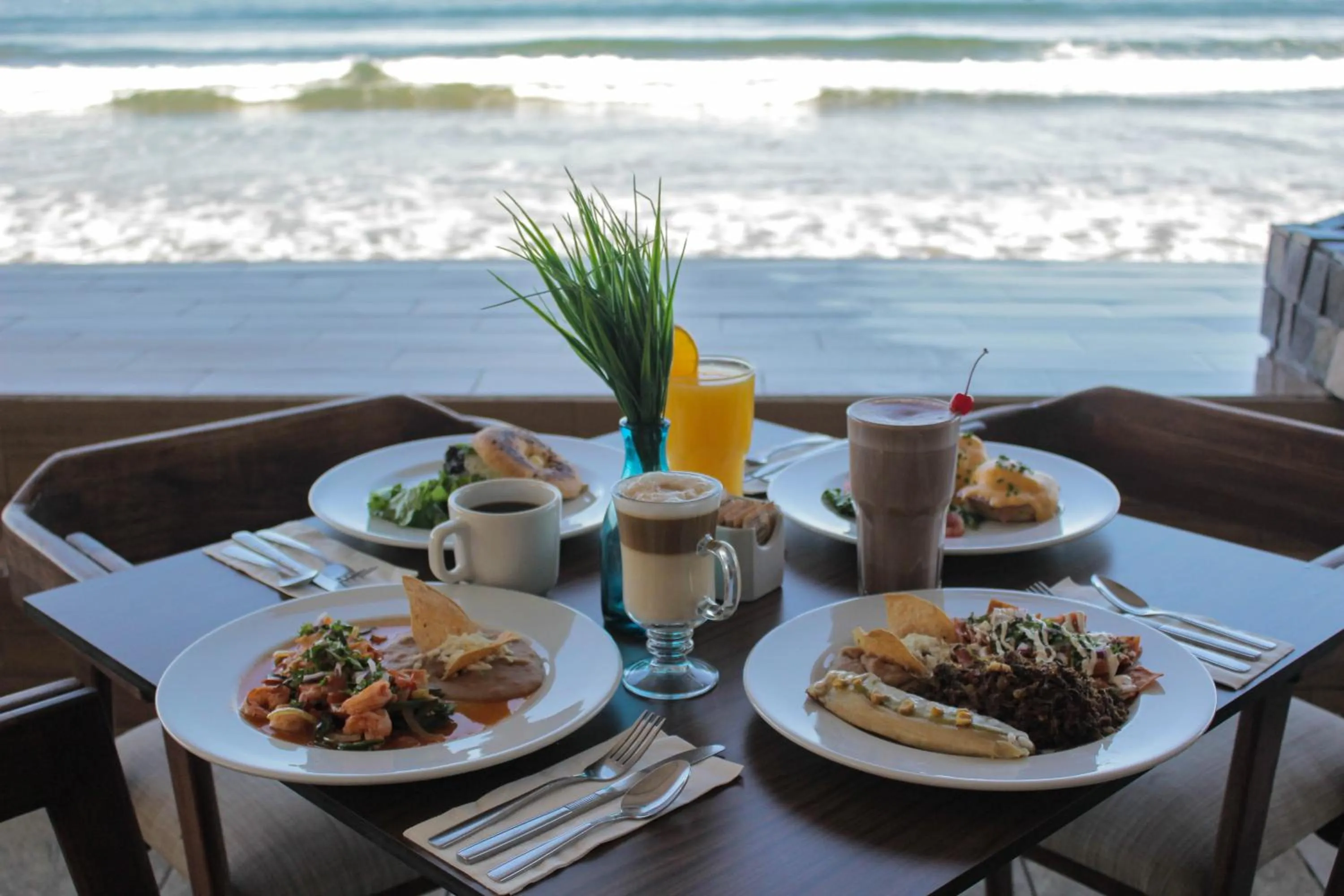 Restaurant/places to eat in The Inn at Mazatlan