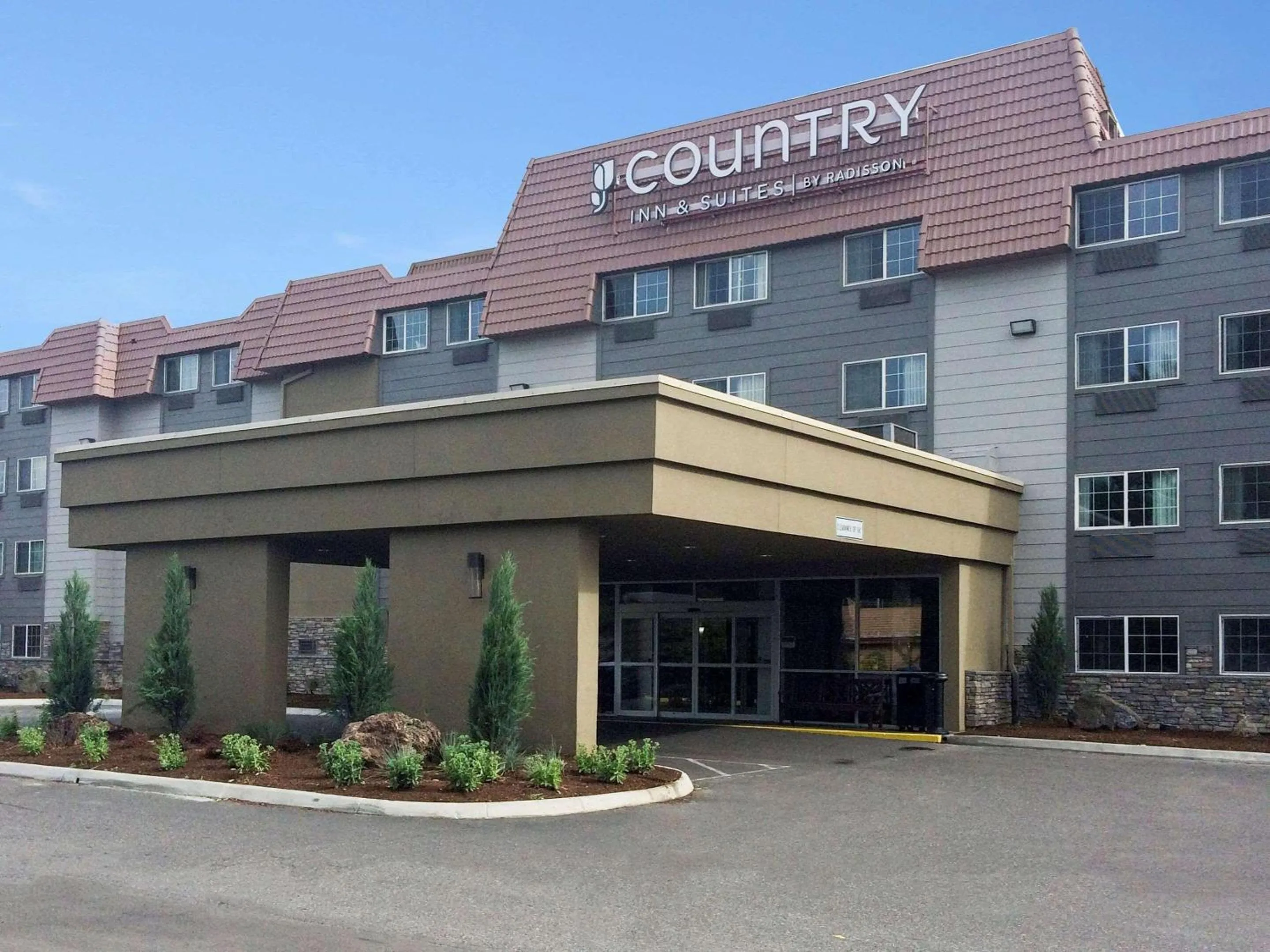 Property building in Country Inn & Suites by Radisson, Delta Park North Portland
