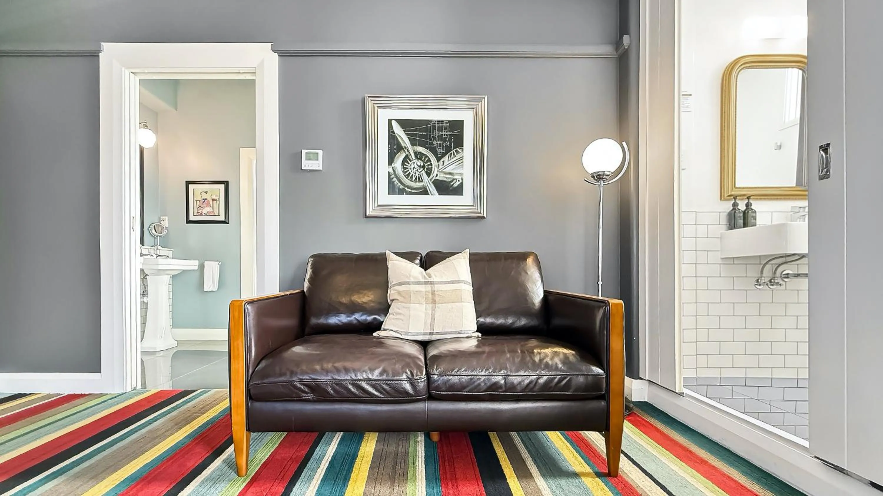 Living room in Art Deco Masonic Hotel