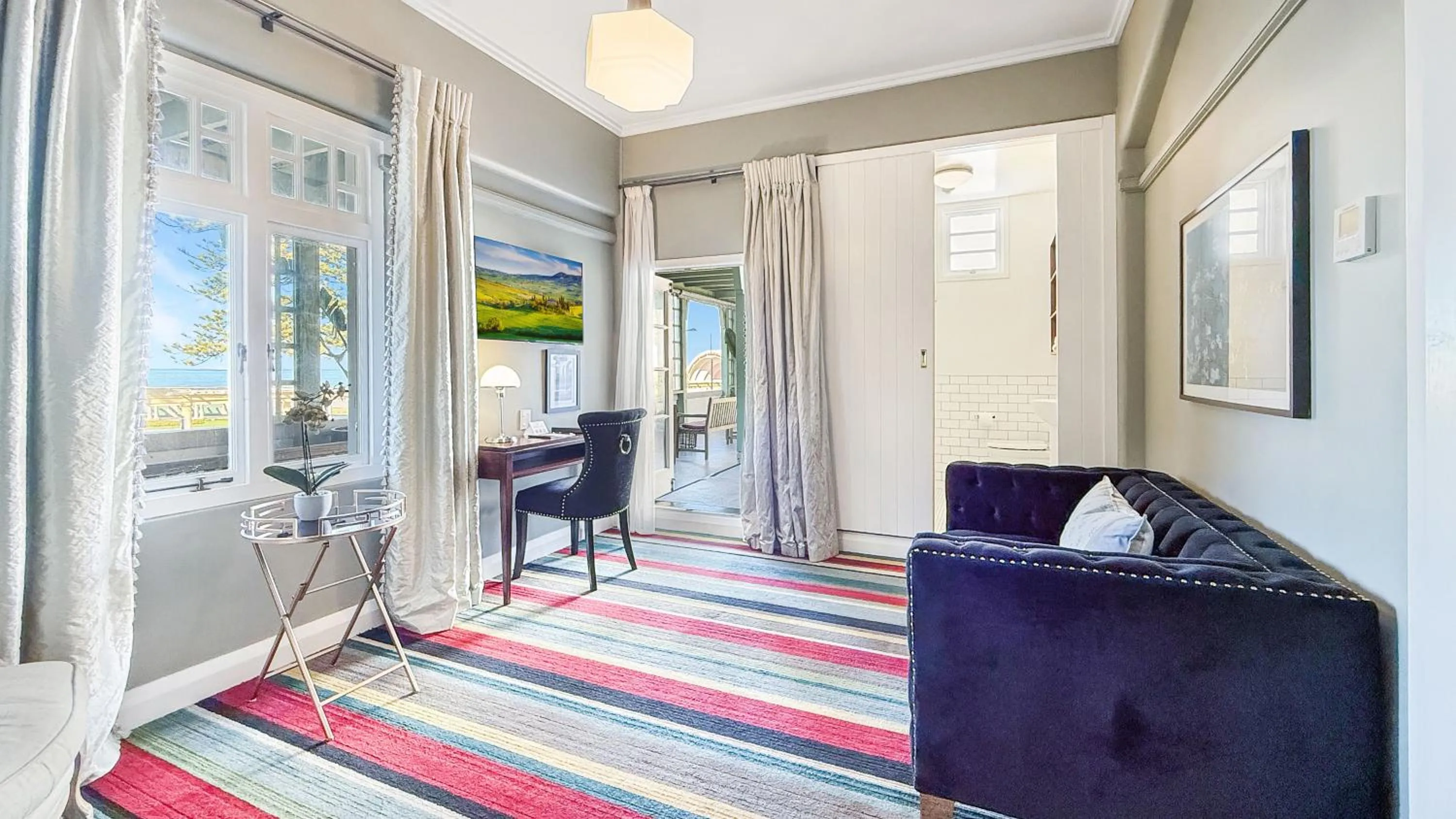 Living room in Art Deco Masonic Hotel