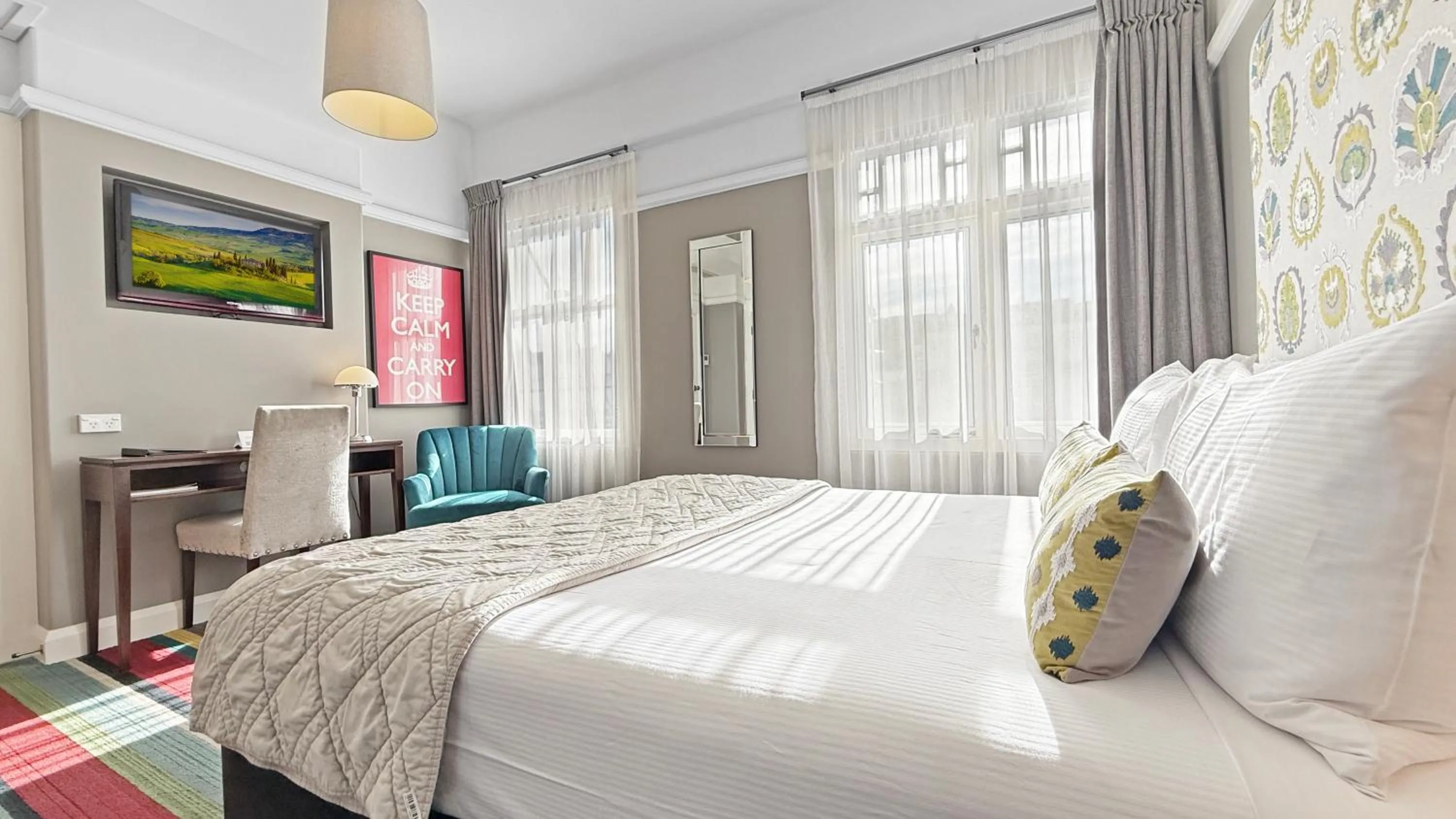 Bed in Art Deco Masonic Hotel