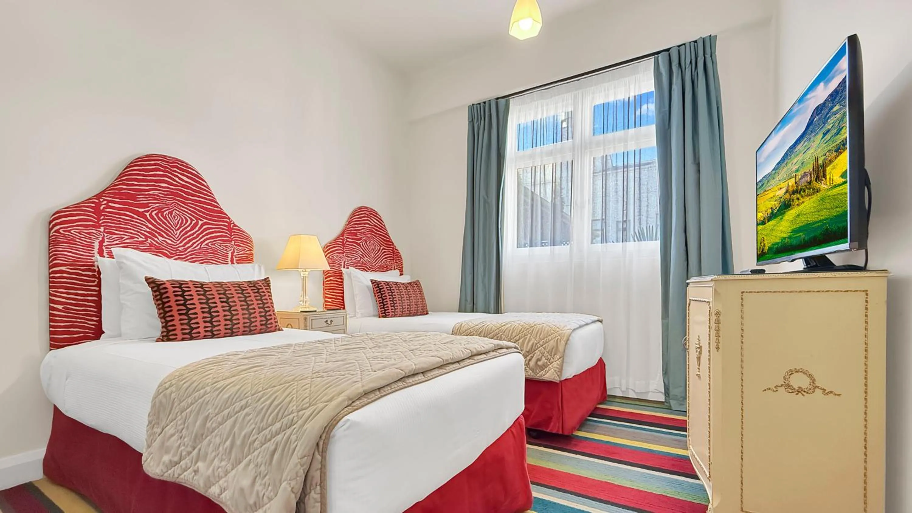 Bedroom, Bed in Art Deco Masonic Hotel