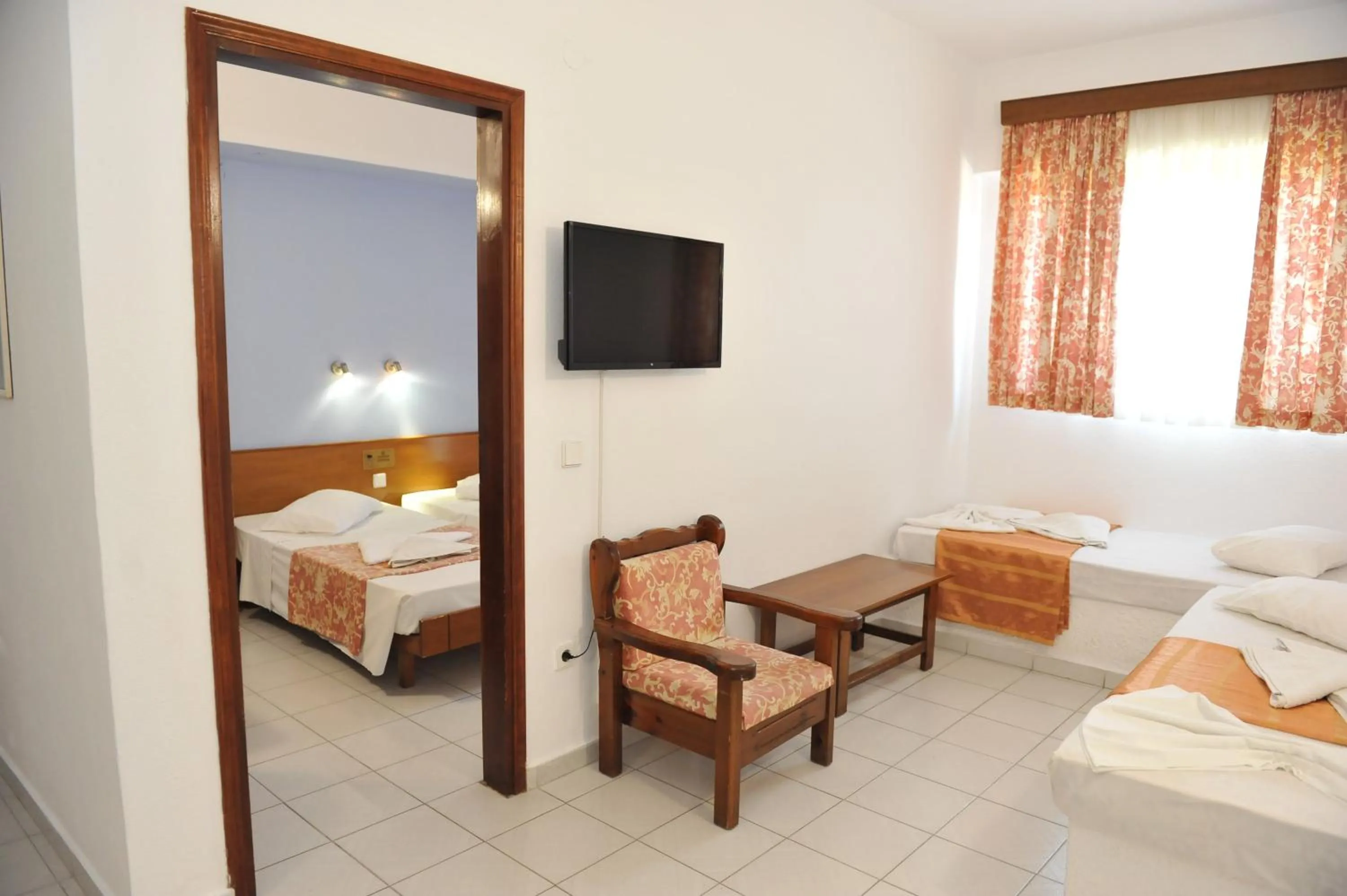 Bedroom, Bed in Maritime