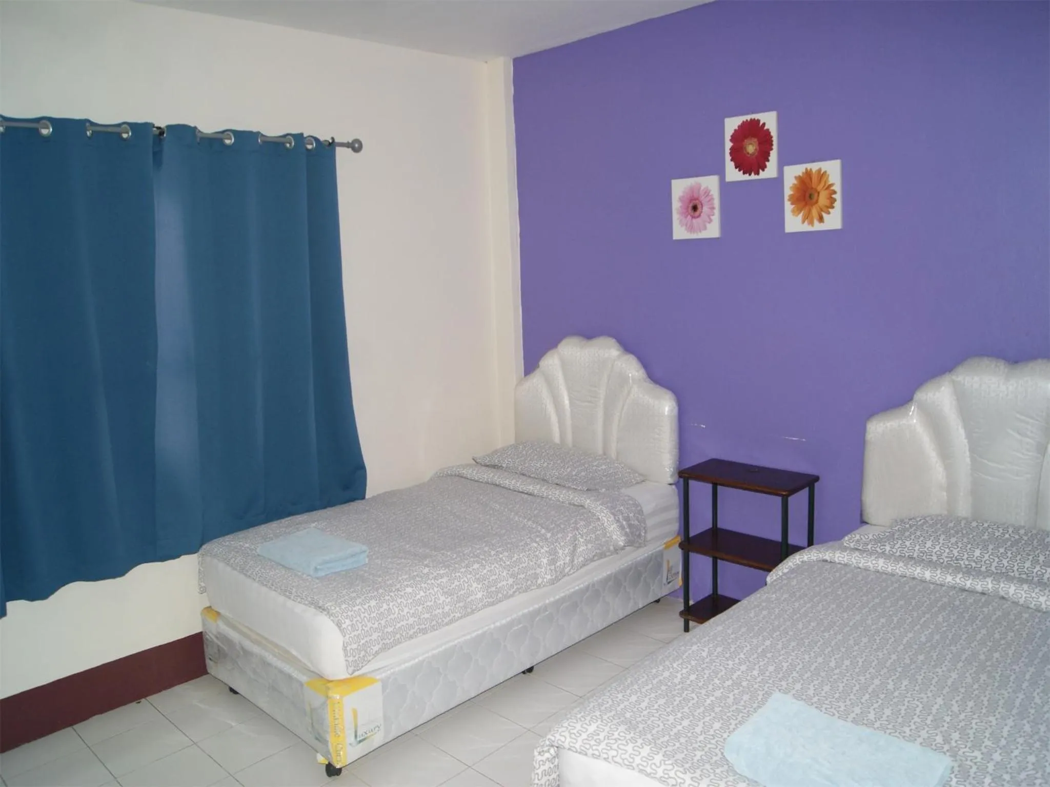 Photo of the whole room, Bed in Pineapple Guesthouse