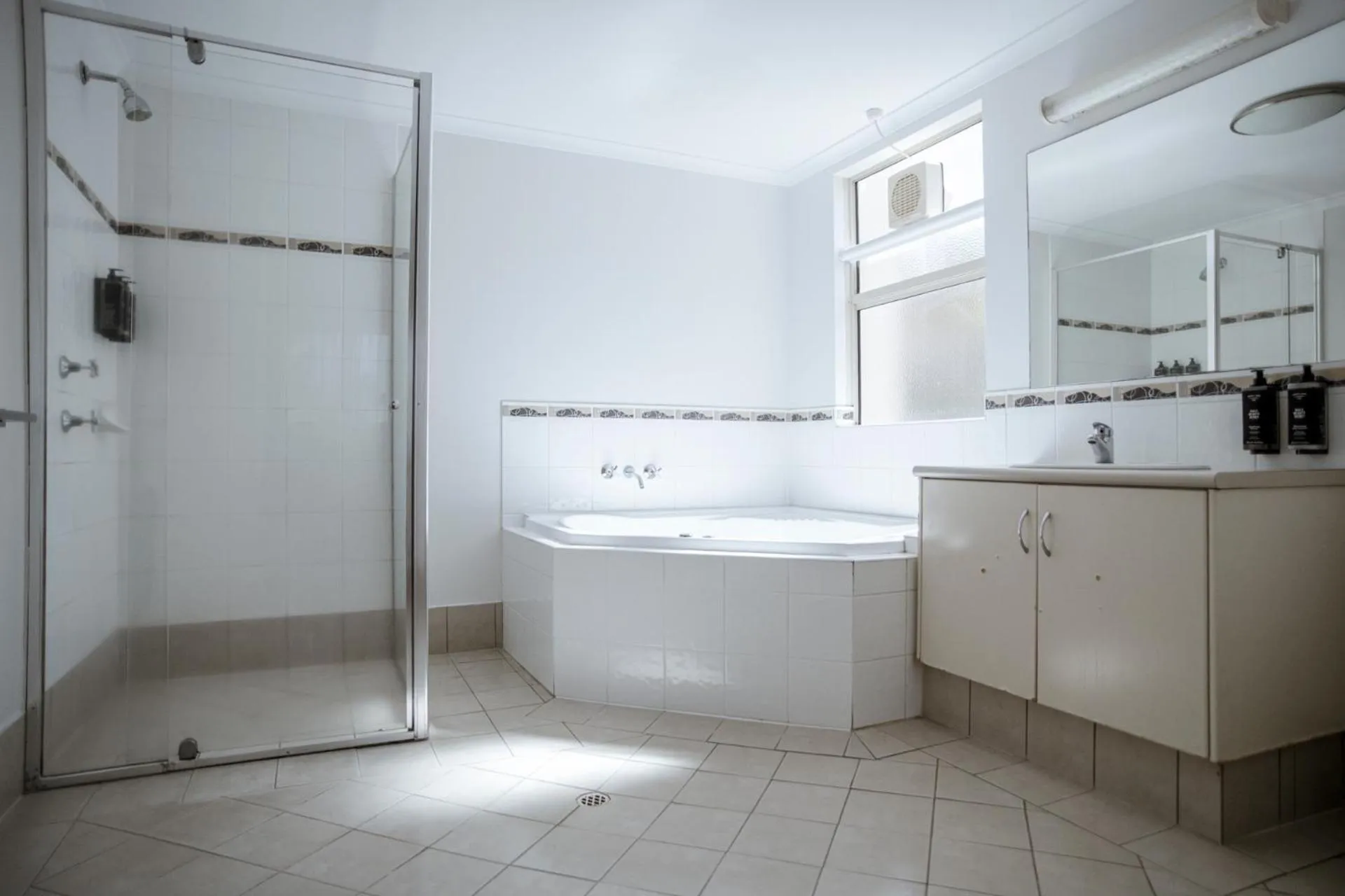 Bathroom in Kalbarri Edge Resort