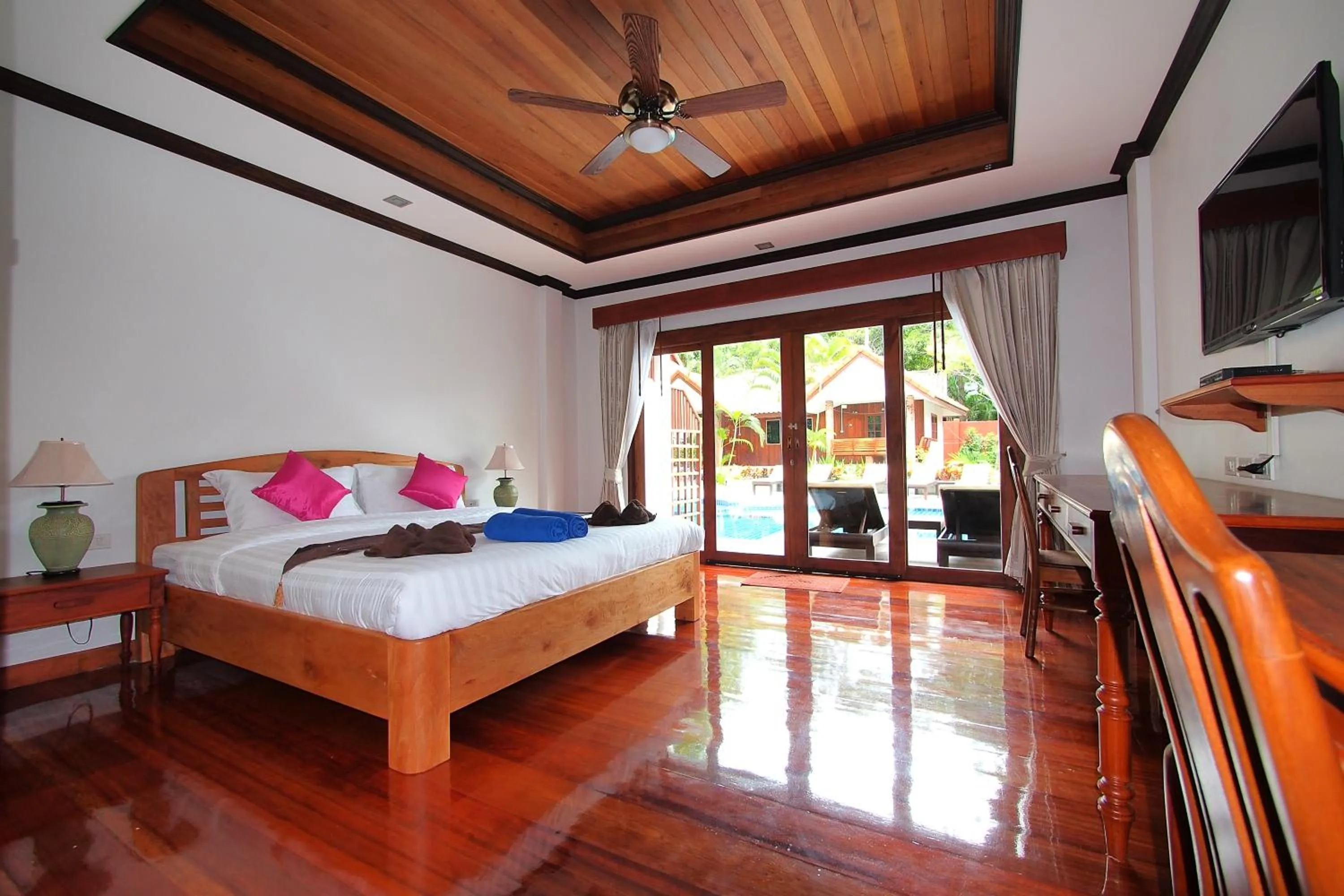 Photo of the whole room, Bed in Blue Diamond Resort