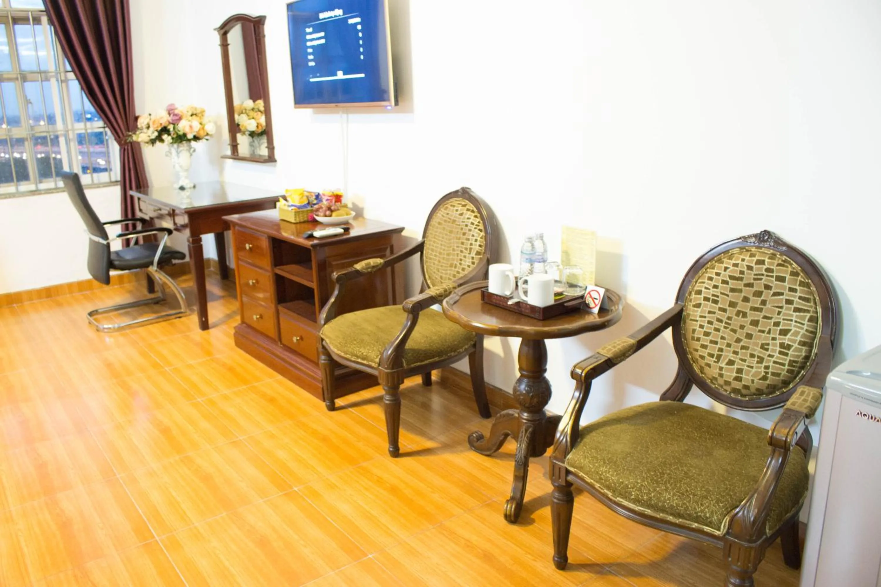 Seating area in Hoa Phat Hotel & Apartment