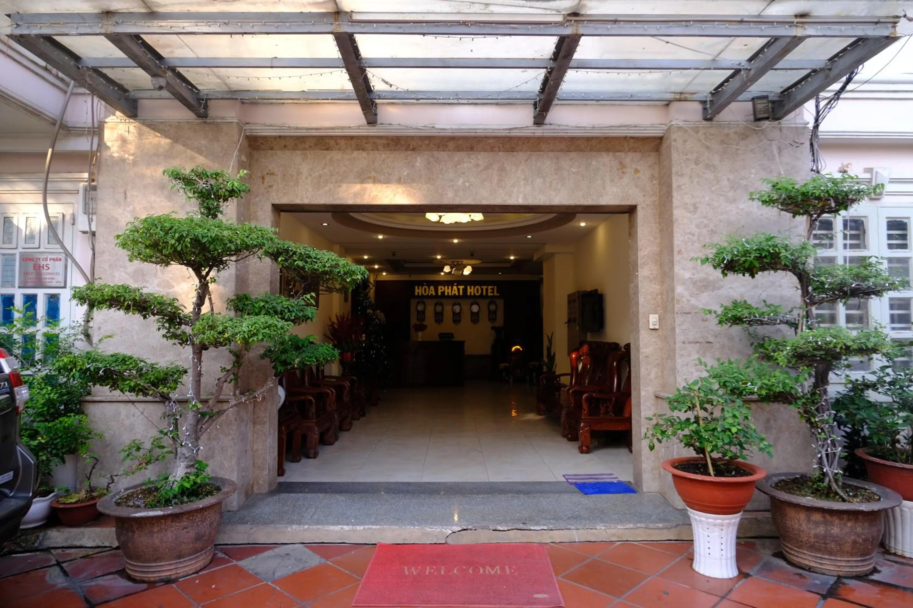 Hoa Phat Hotel & Apartment