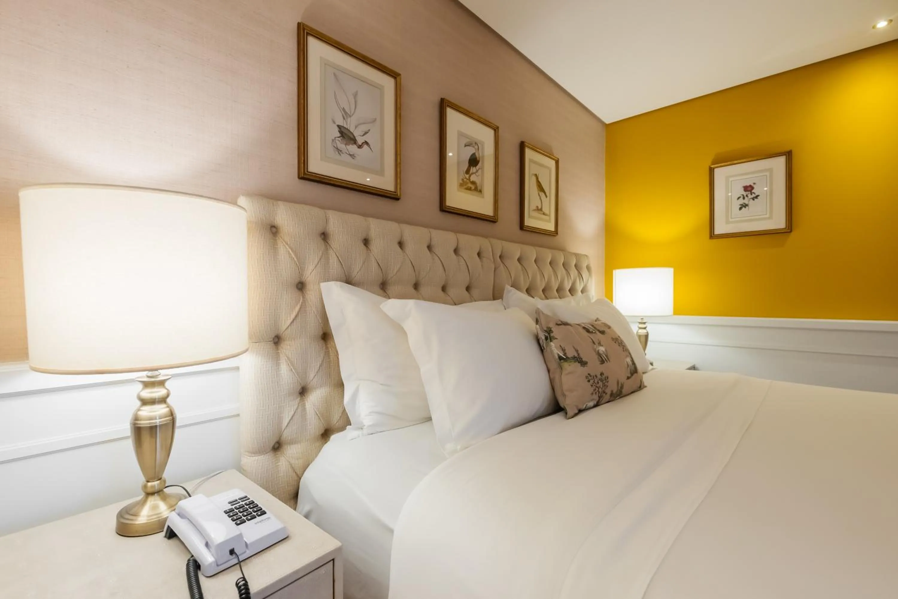 Bed in Villa do Vale Boutique Hotel