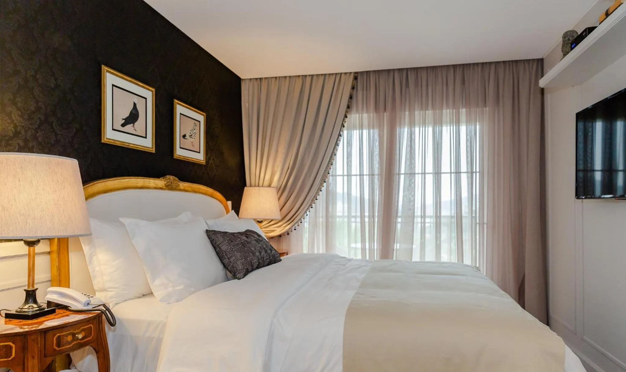 Bed in Villa do Vale Boutique Hotel