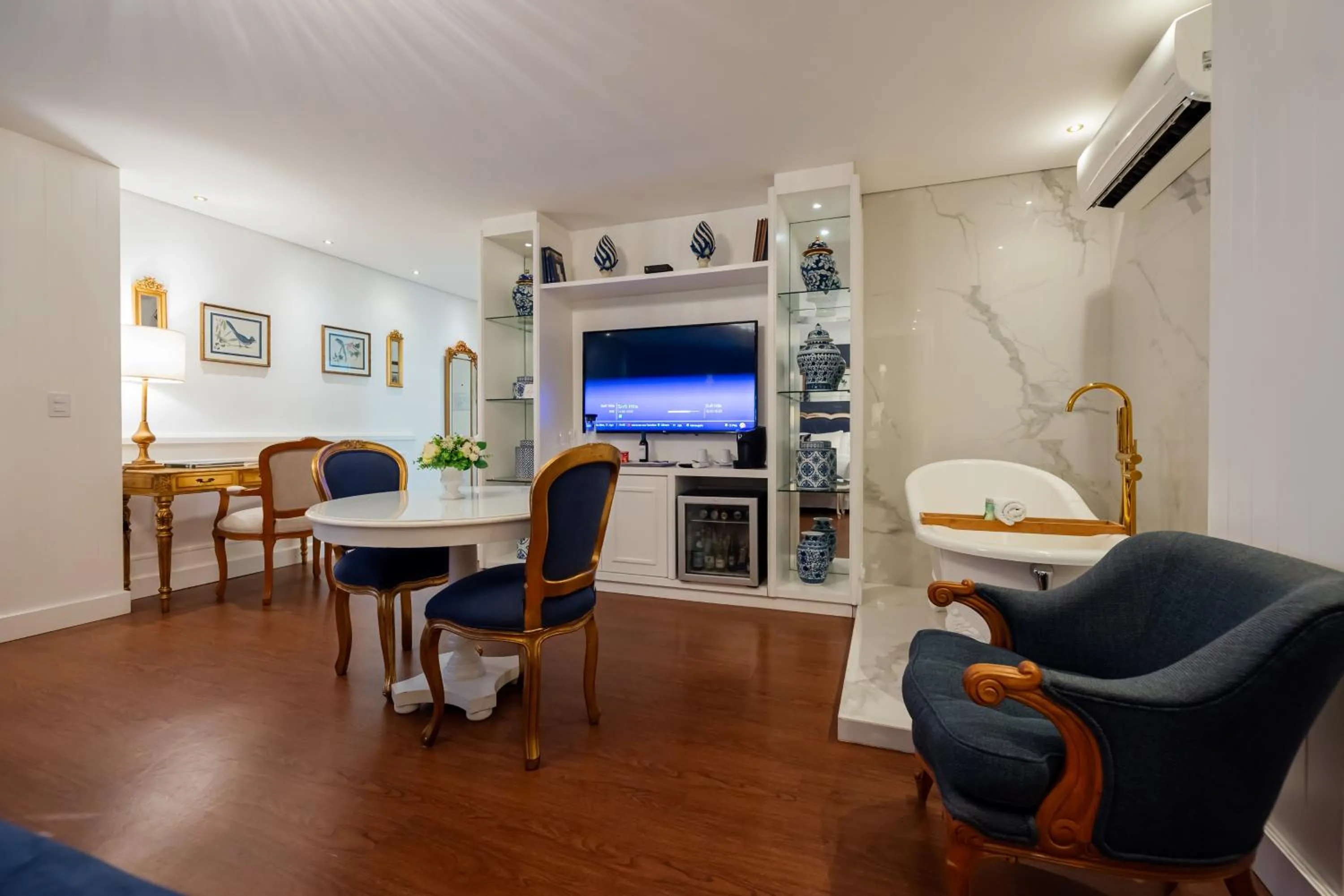 TV and multimedia in Villa do Vale Boutique Hotel