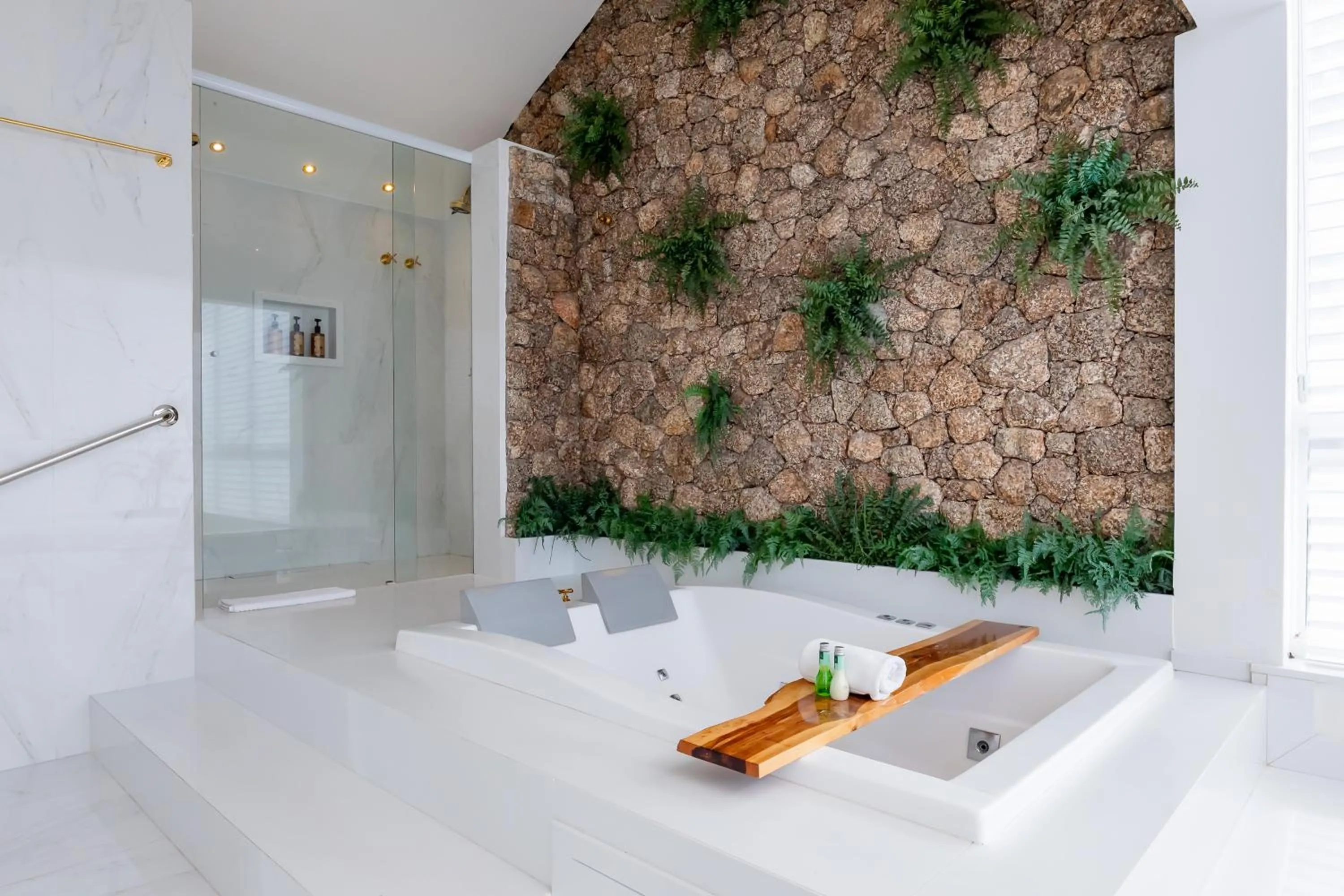 Shower in Villa do Vale Boutique Hotel