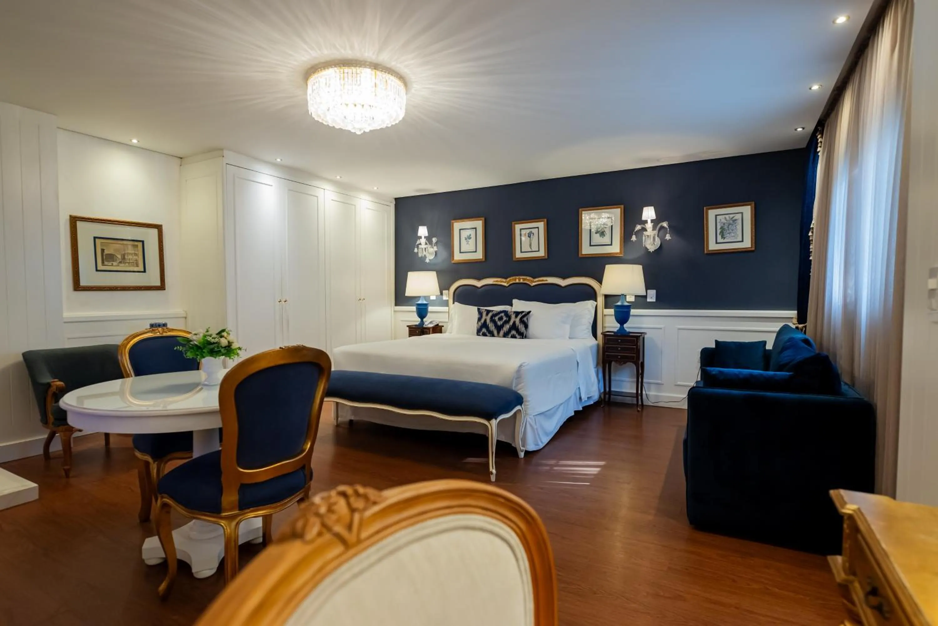 Photo of the whole room, Bed in Villa do Vale Boutique Hotel