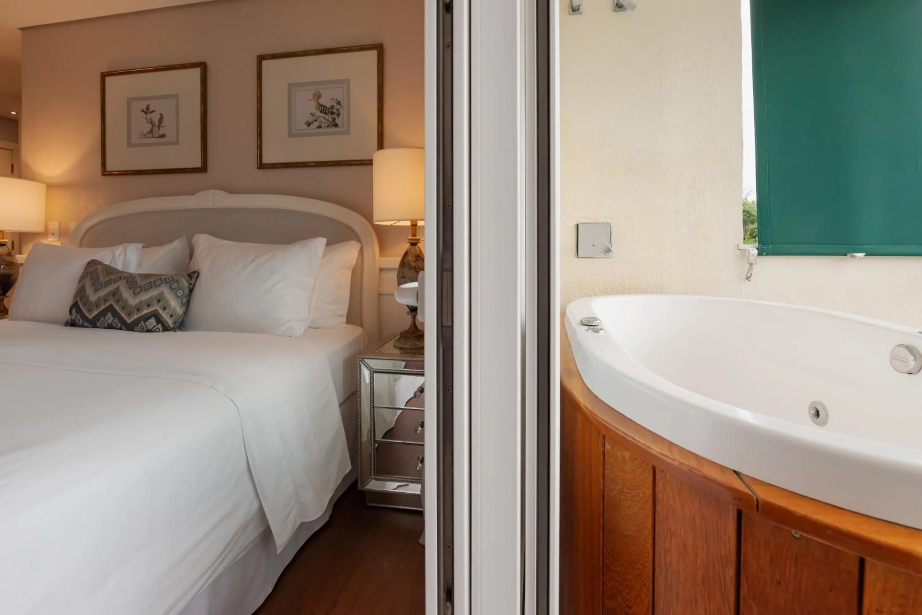 Bed in Villa do Vale Boutique Hotel