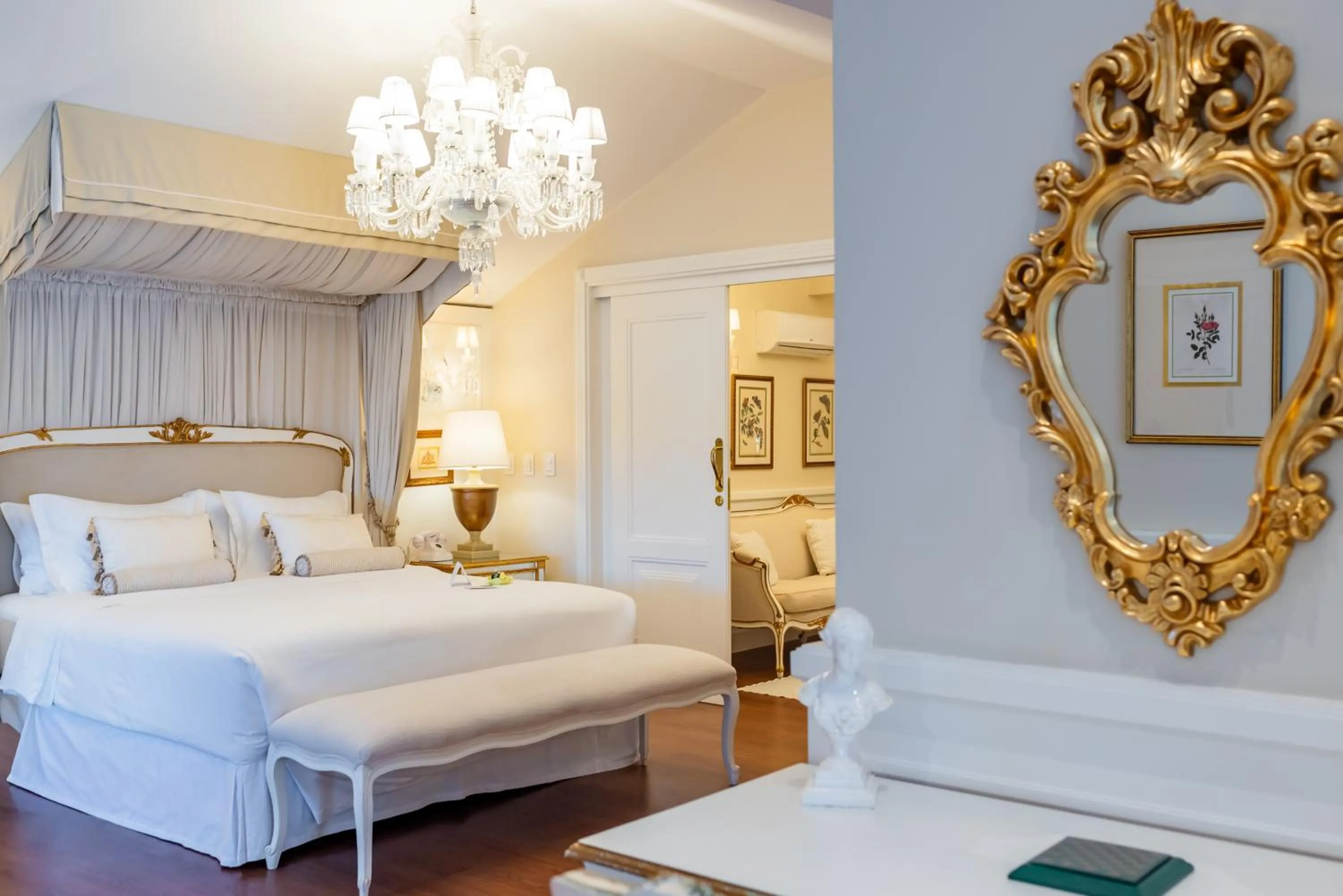 Bed in Villa do Vale Boutique Hotel