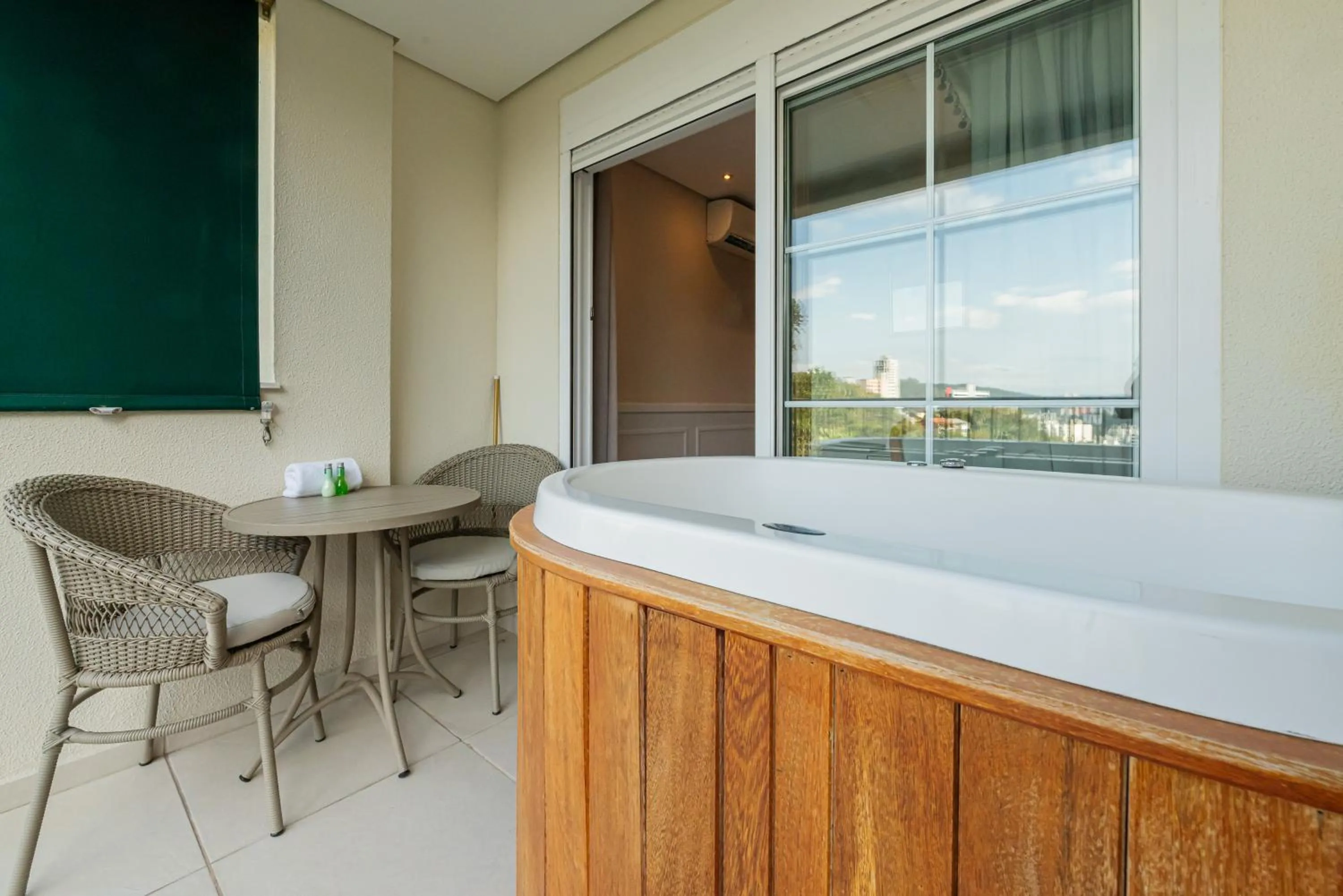 Hot Tub in Villa do Vale Boutique Hotel