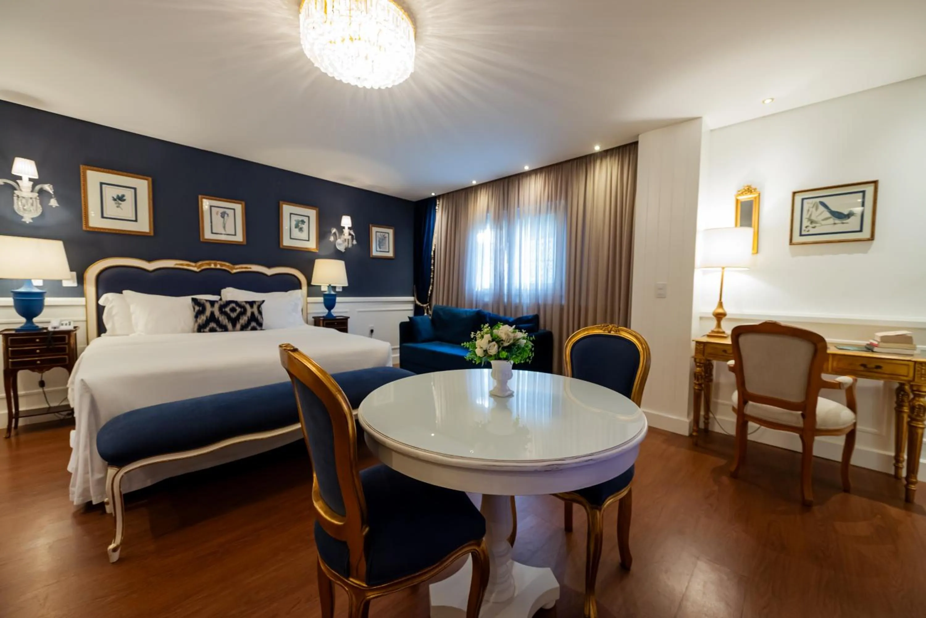 Photo of the whole room, Bed in Villa do Vale Boutique Hotel