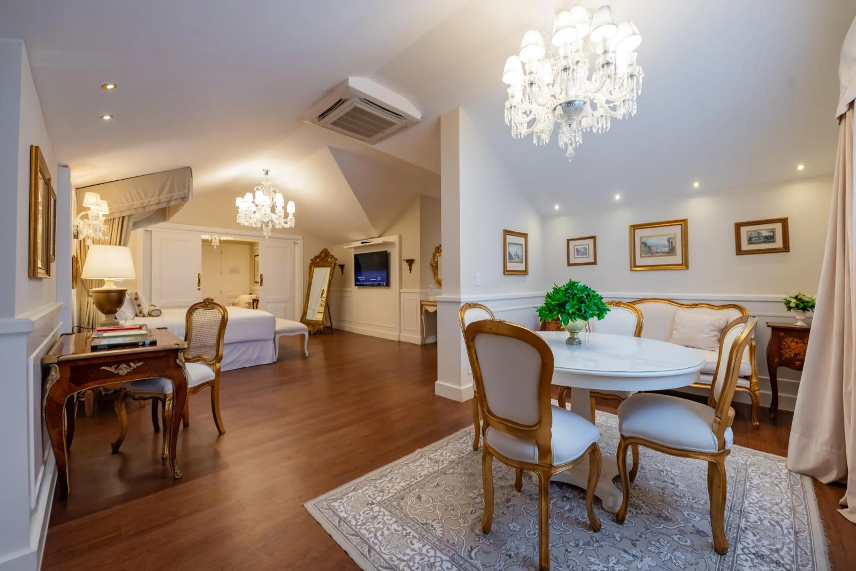 Photo of the whole room in Villa do Vale Boutique Hotel