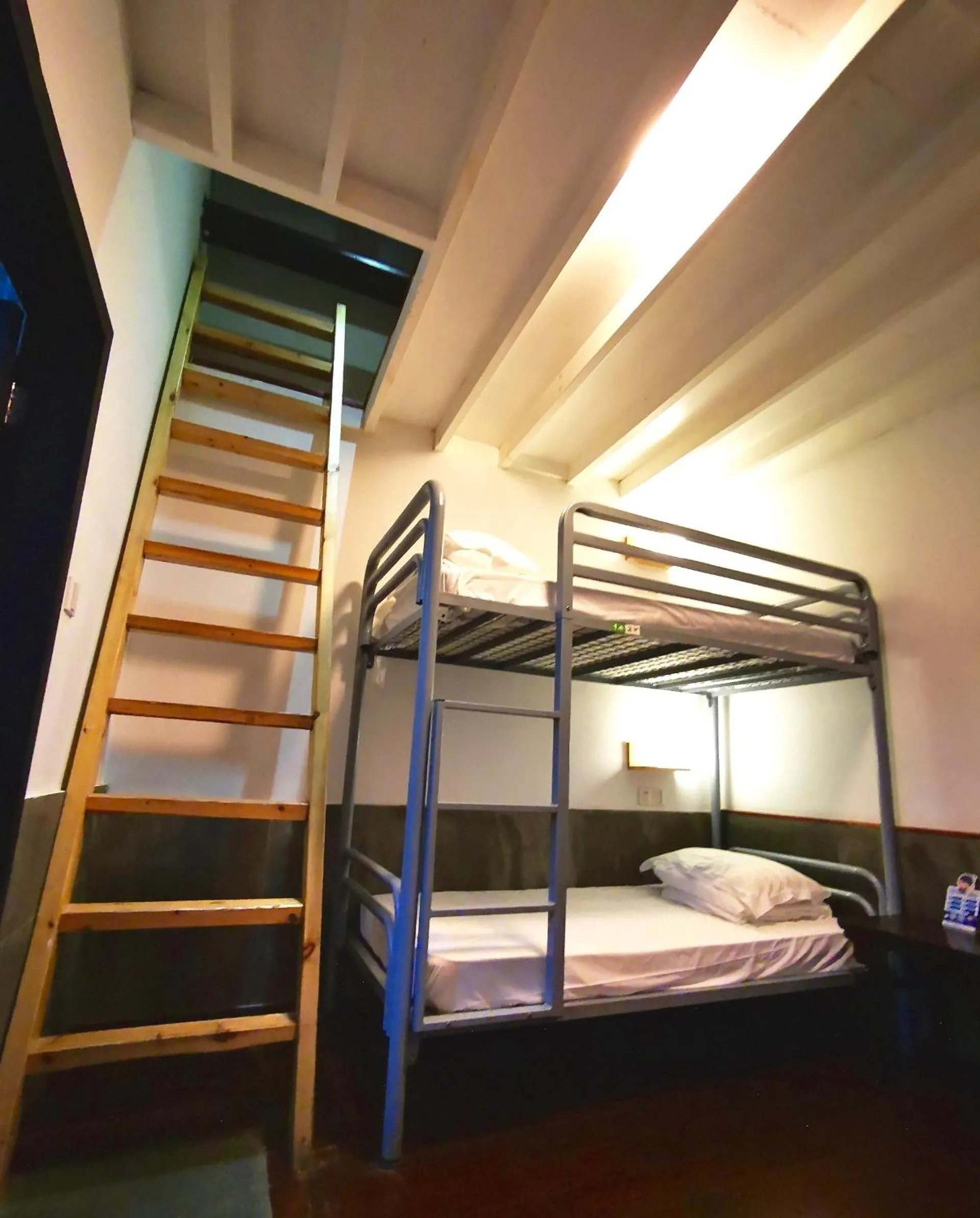 Decorative detail, Bed in Hofang Guest House